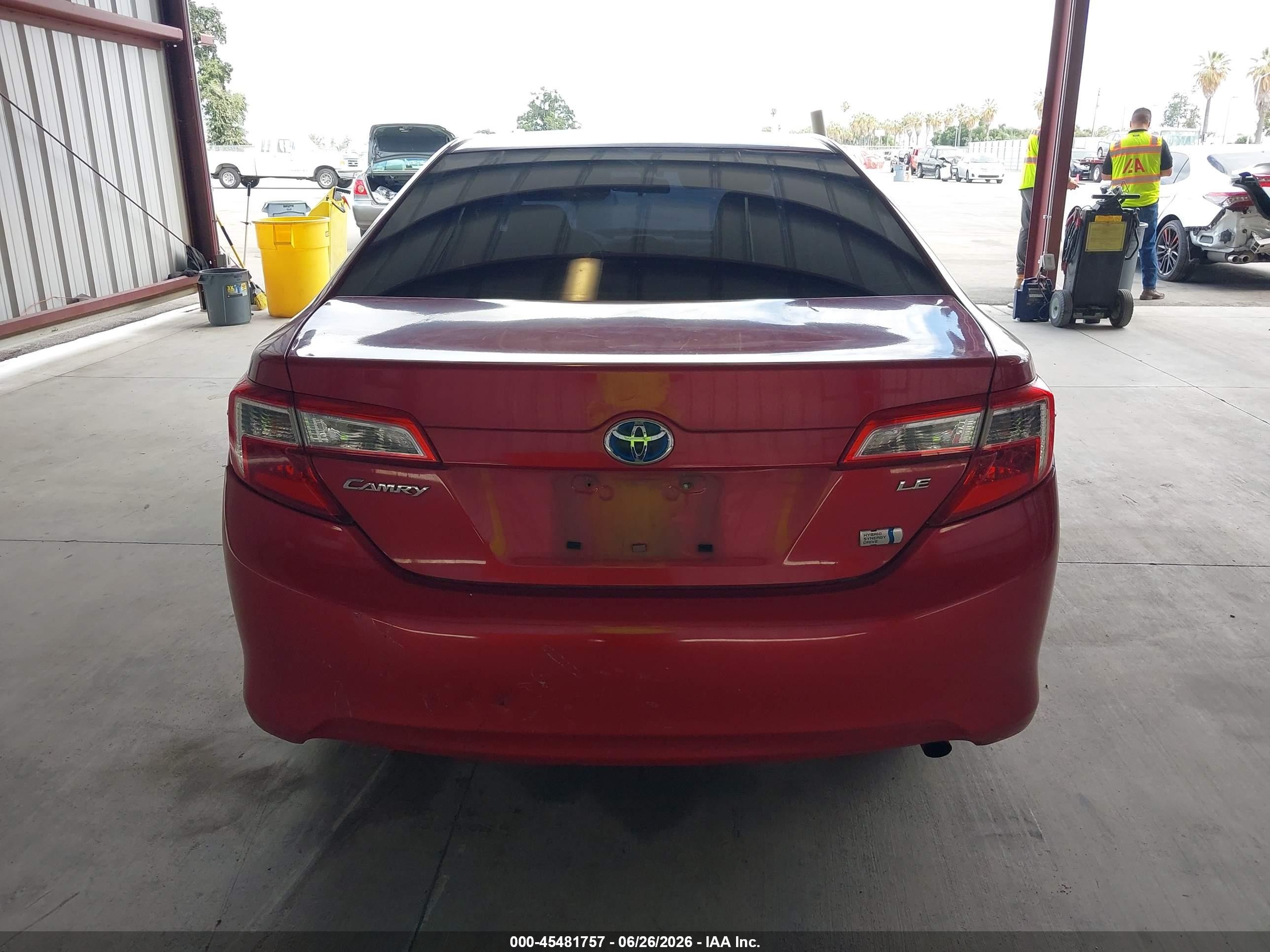 2013 Toyota Camry Hybrid Le Red vin: 4T1BD1FK3DU064426