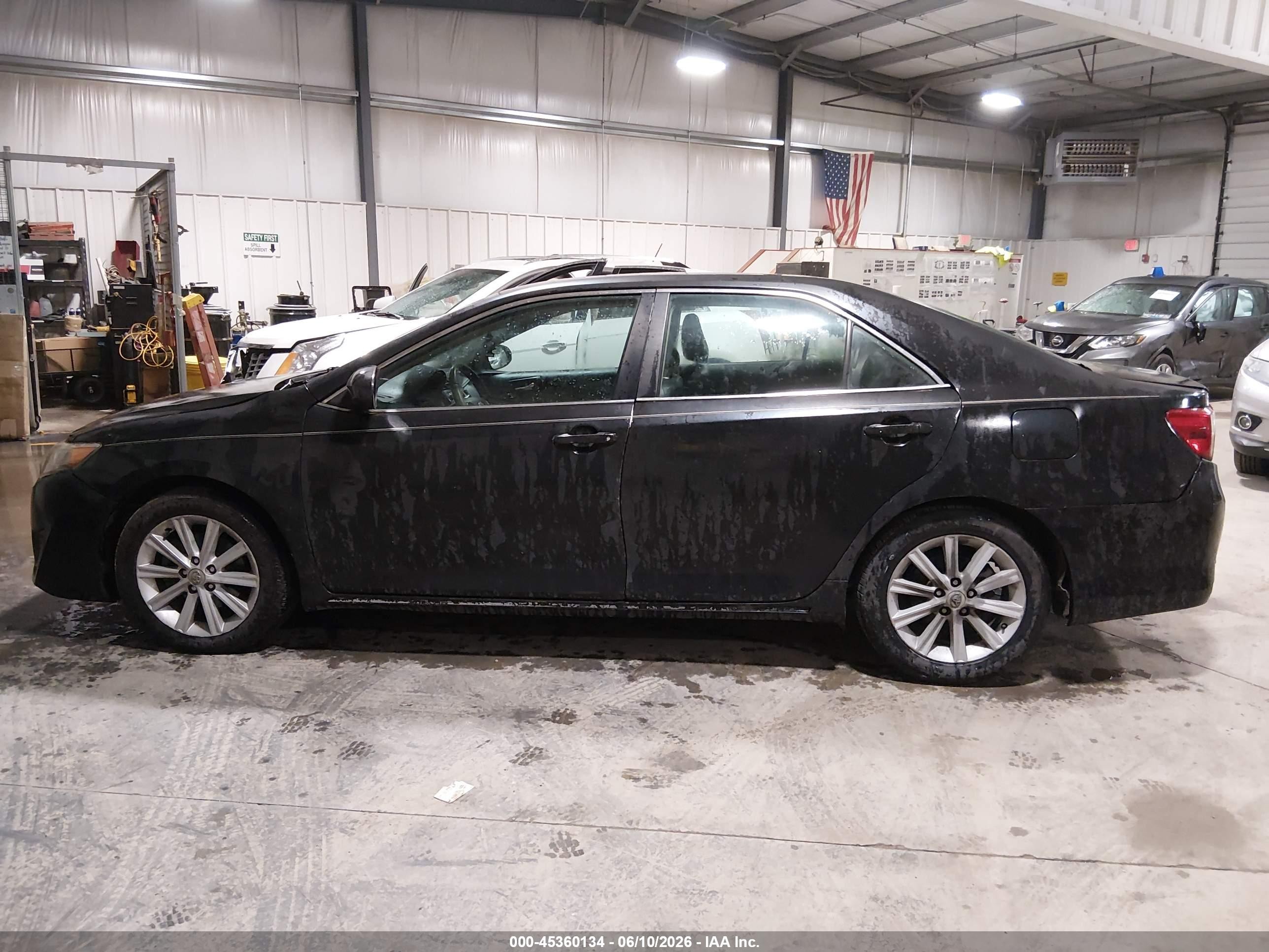2013 Toyota Camry Hybrid Xle Черный vin: 4T1BD1FK3DU068069