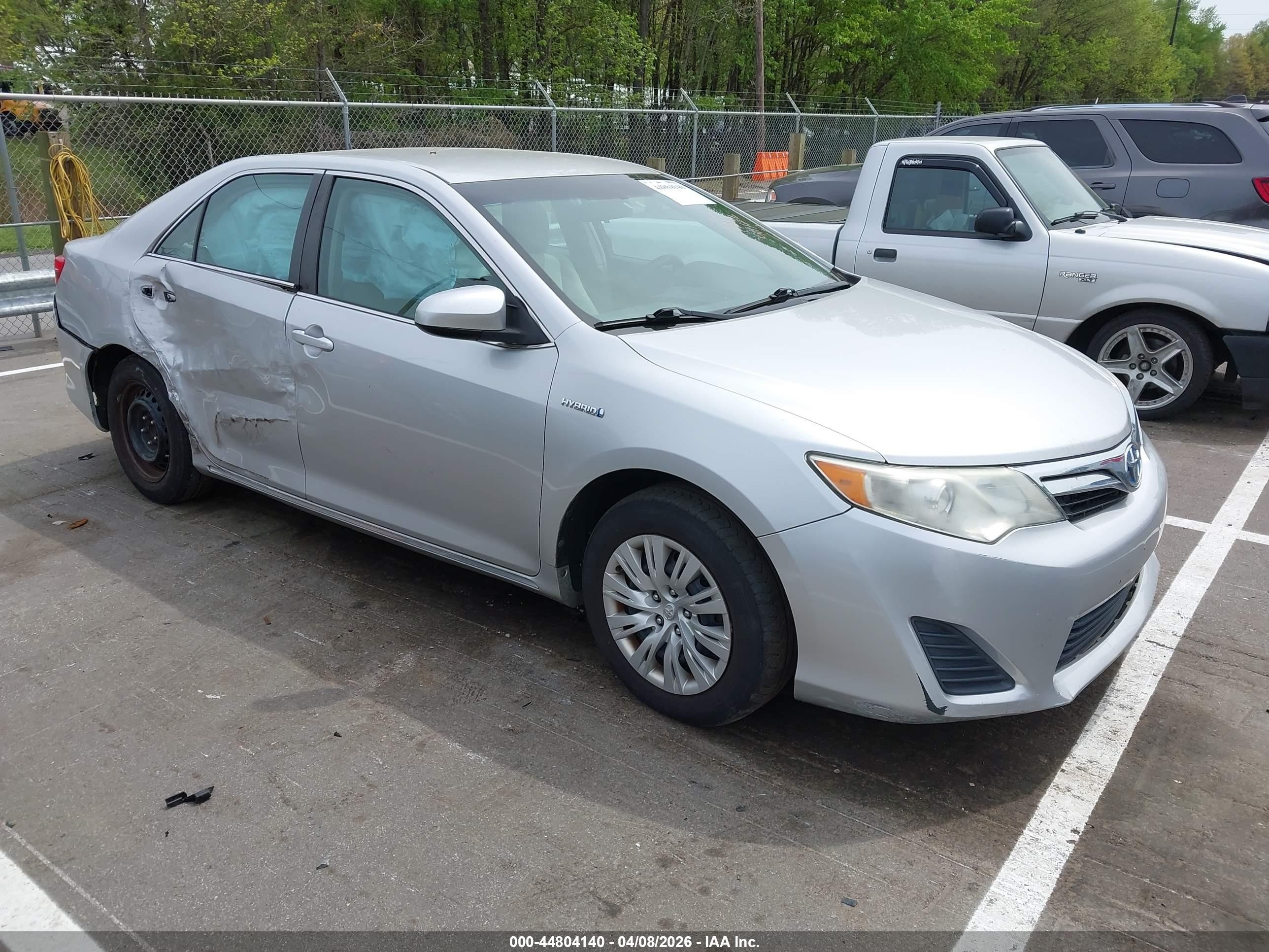 2014 Toyota Camry Hybrid Le Silver vin: 4T1BD1FK3EU107762