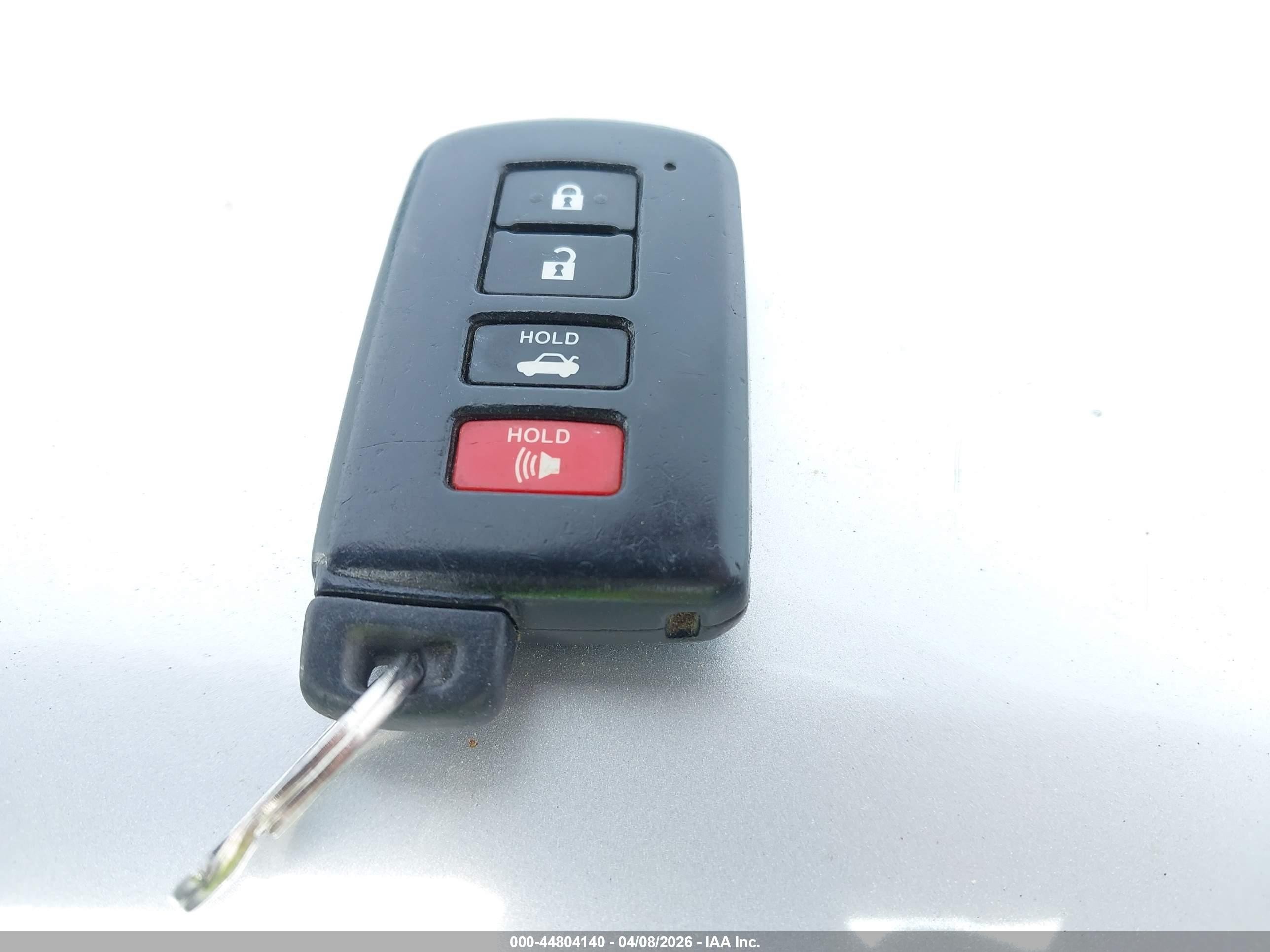 2014 Toyota Camry Hybrid Le Silver vin: 4T1BD1FK3EU107762