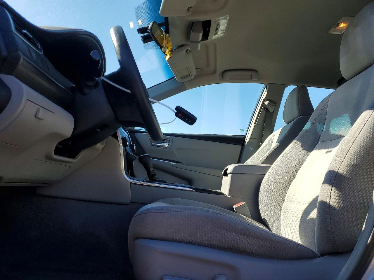 2015 Toyota Camry Hybrid Le Золотой vin: 4T1BD1FK3FU143419