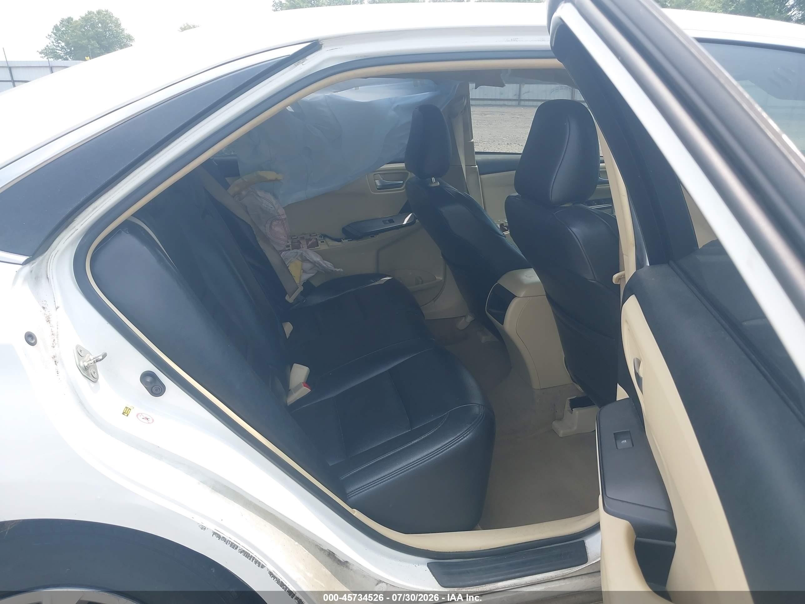 2015 Toyota Camry Hybrid Le White vin: 4T1BD1FK3FU147390