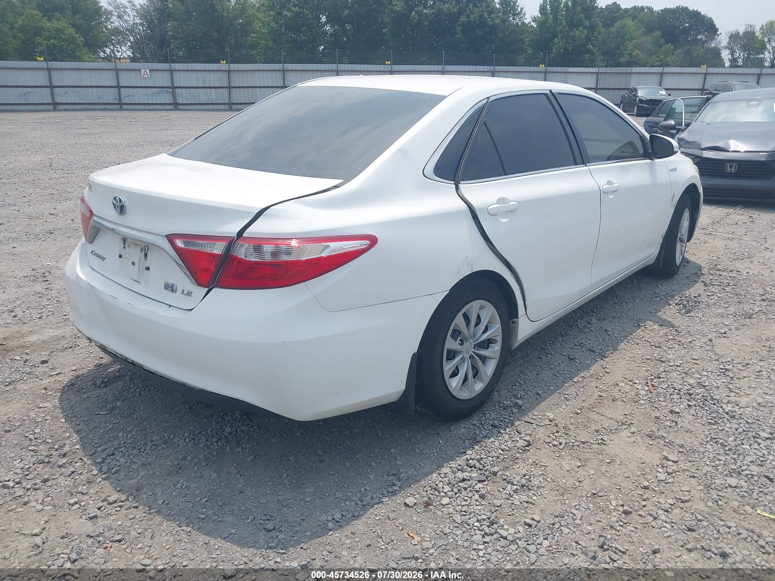 2015 Toyota Camry Hybrid Le White vin: 4T1BD1FK3FU147390