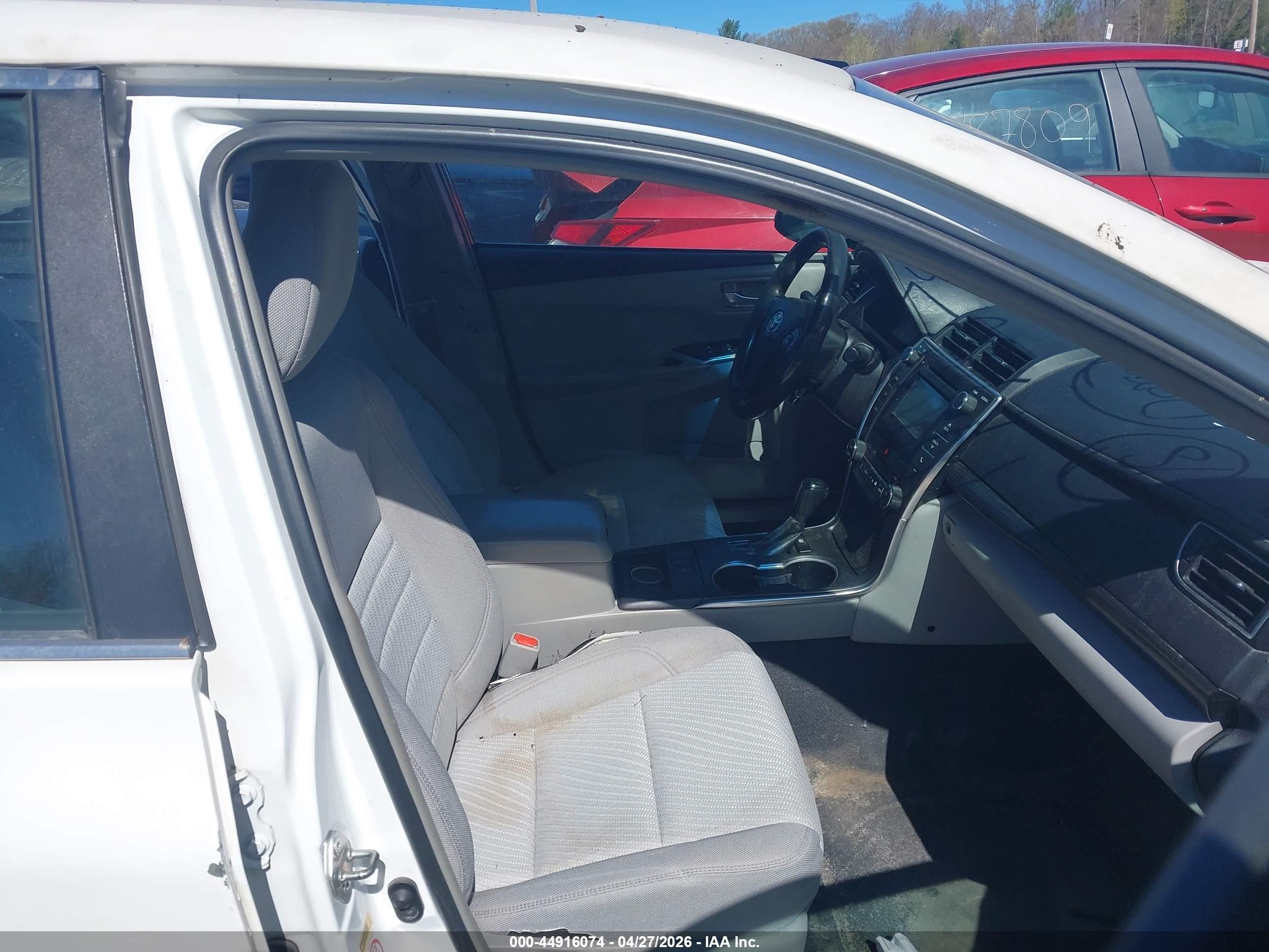 2015 Toyota Camry Hybrid/le/xle/se Белый vin: 4T1BD1FK3FU164593
