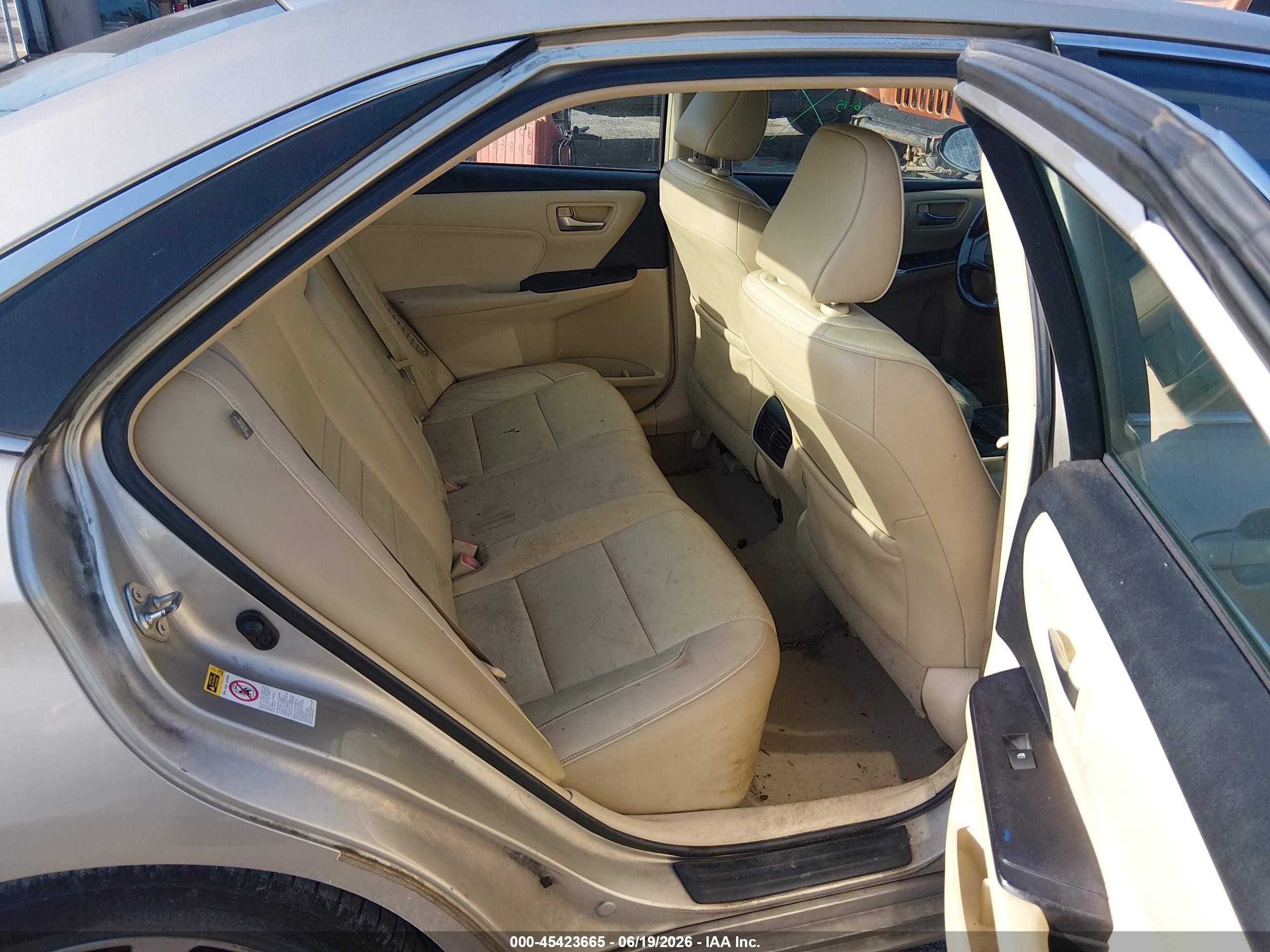 2015 Toyota Camry Hybrid Xle Champagne vin: 4T1BD1FK3FU168353