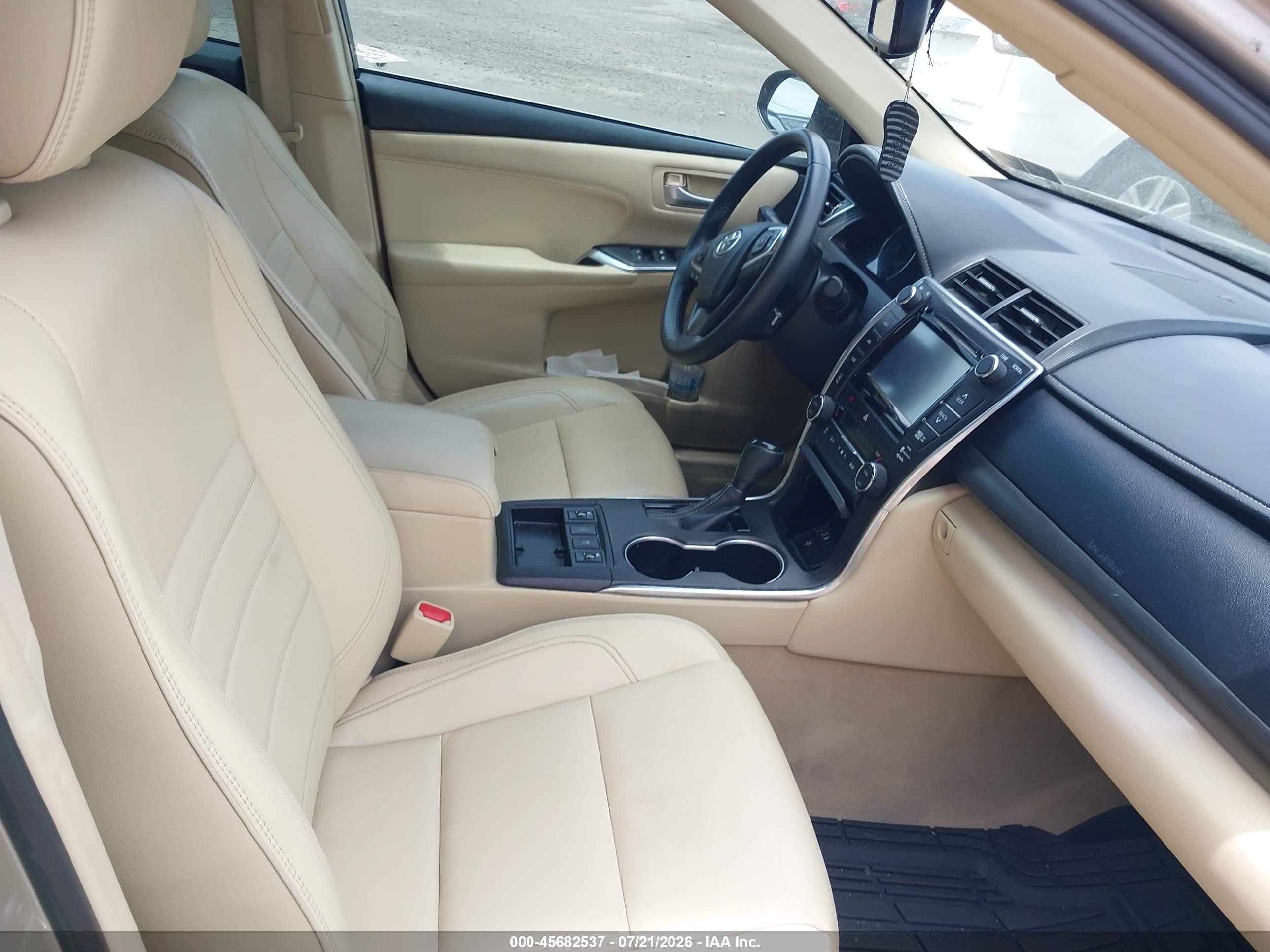 2015 Toyota Camry Hybrid Xle Gold vin: 4T1BD1FK3FU173455