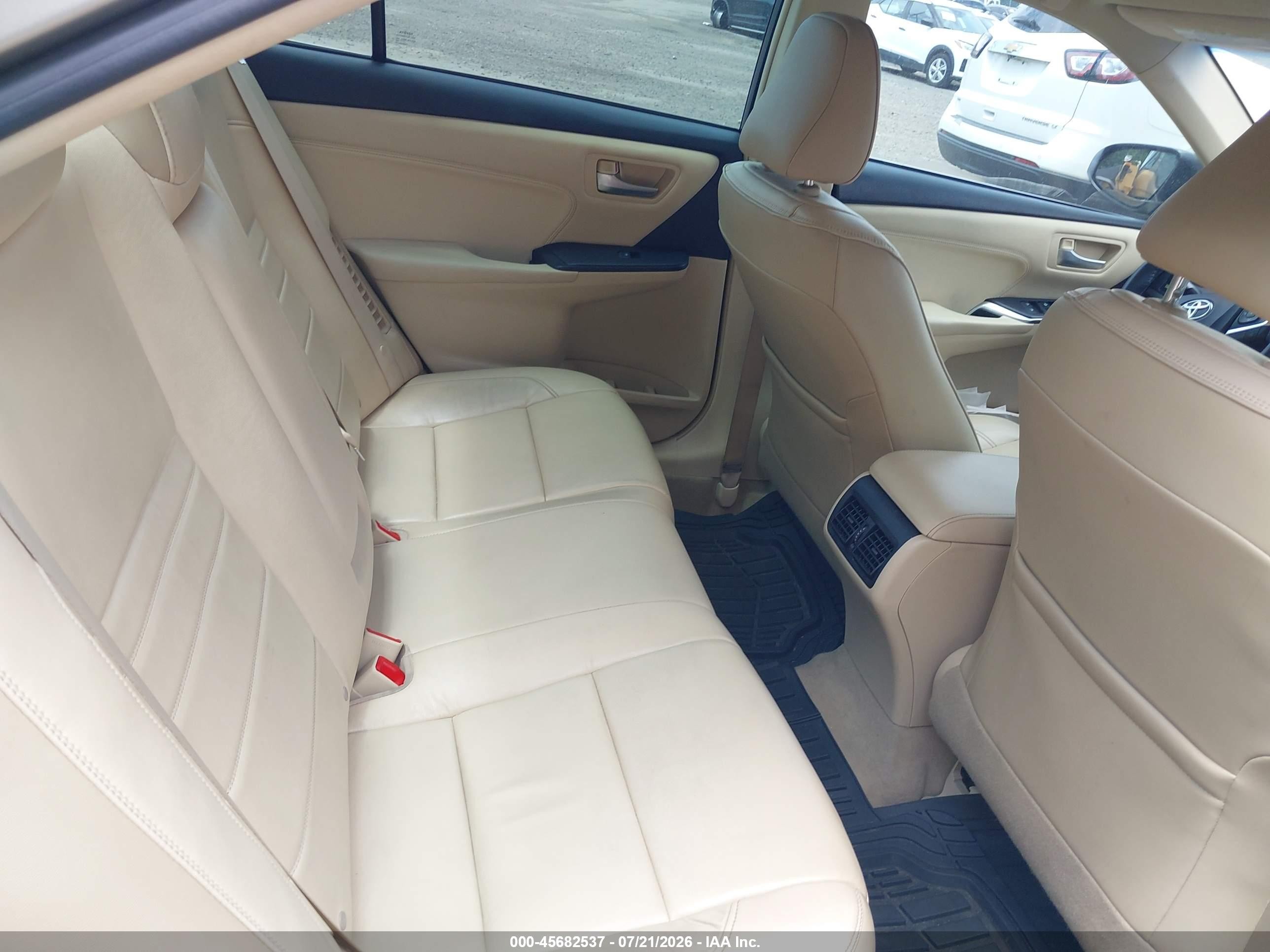 2015 Toyota Camry Hybrid Xle Gold vin: 4T1BD1FK3FU173455