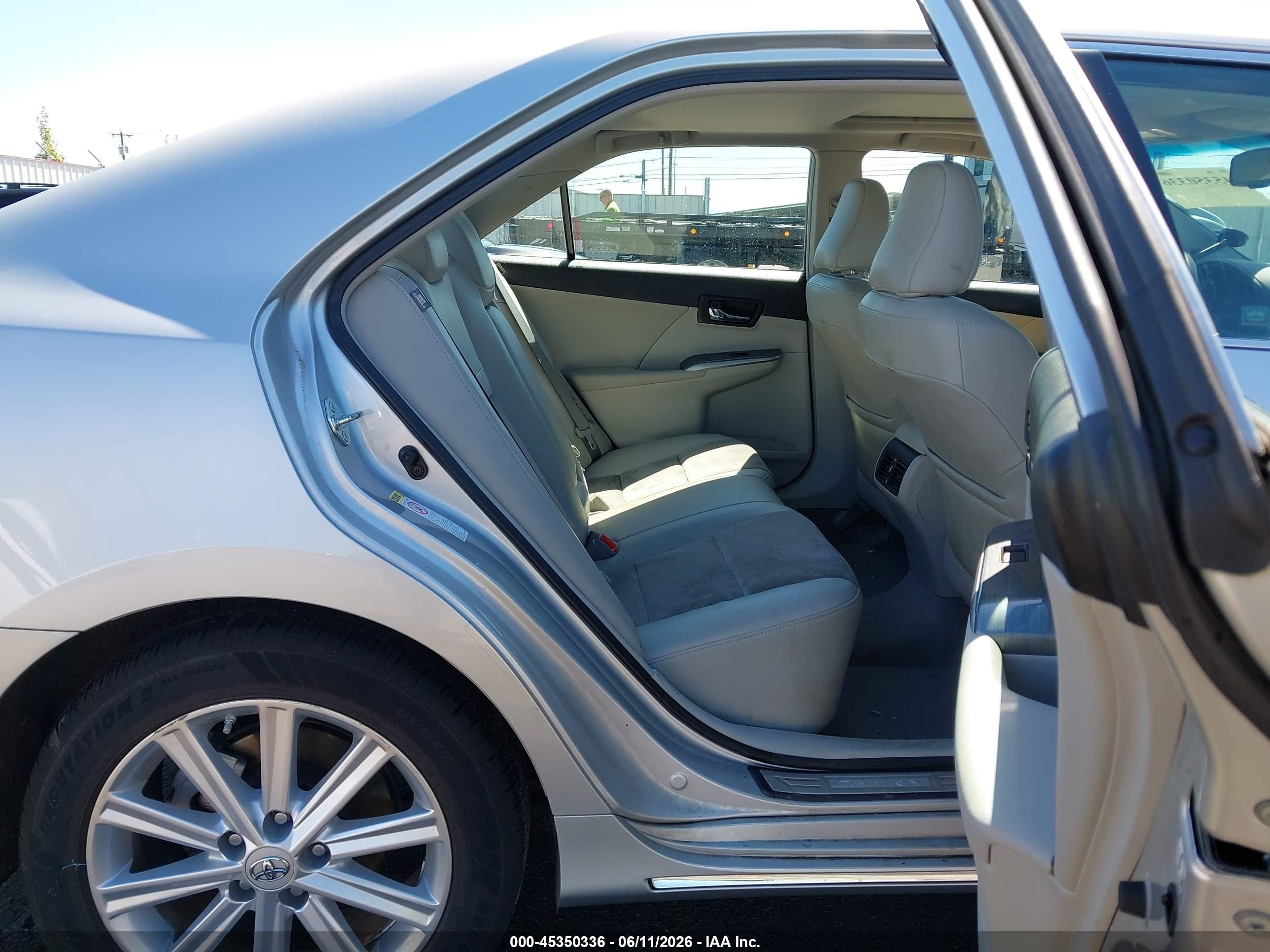 2012 Toyota Camry Hybrid Xle Silver vin: 4T1BD1FK4CU010552