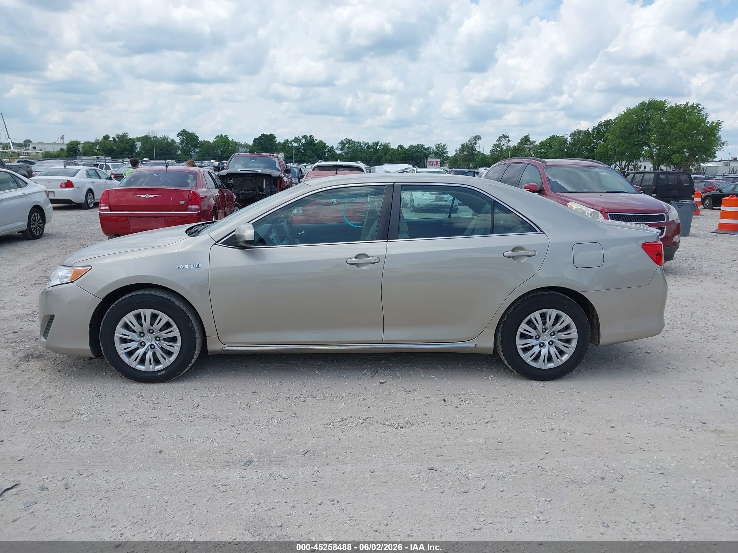 2013 Toyota Camry Hybrid Le Tan vin: 4T1BD1FK4DU066301