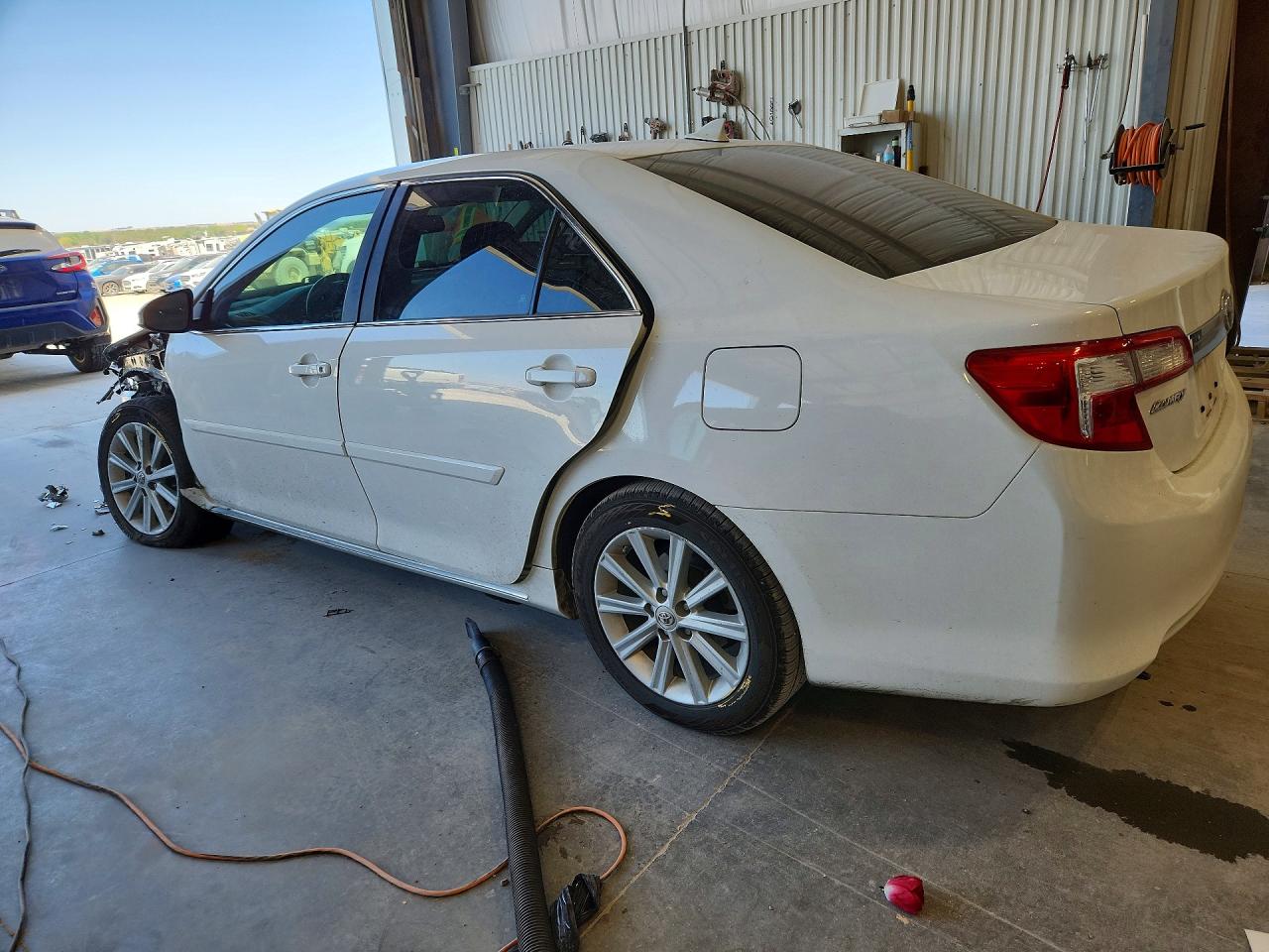 2013 Toyota Camry Hybrid Xle Белый vin: 4T1BD1FK4DU068968
