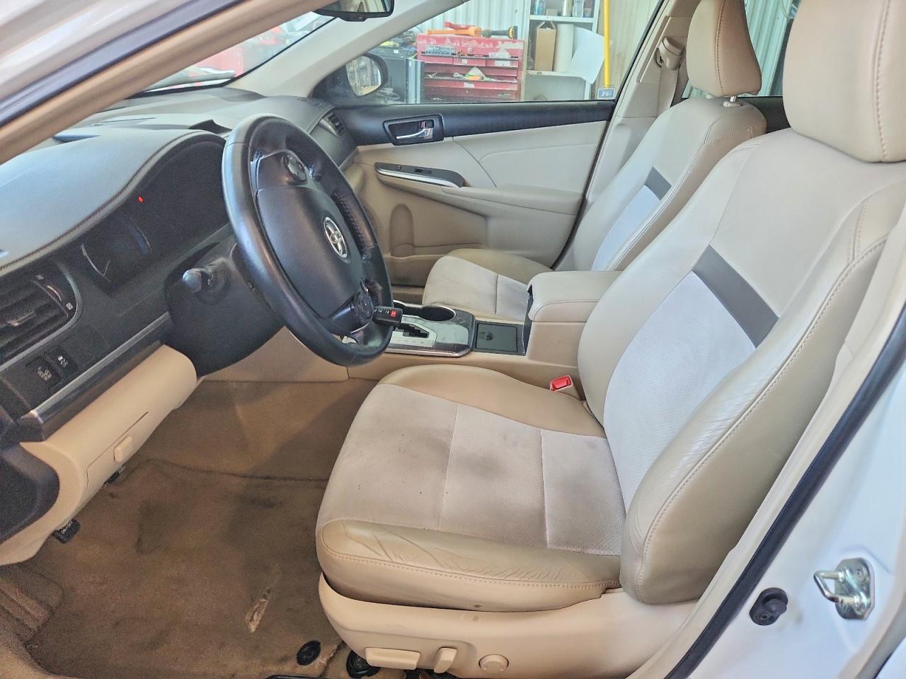 2013 Toyota Camry Hybrid Xle Белый vin: 4T1BD1FK4DU068968