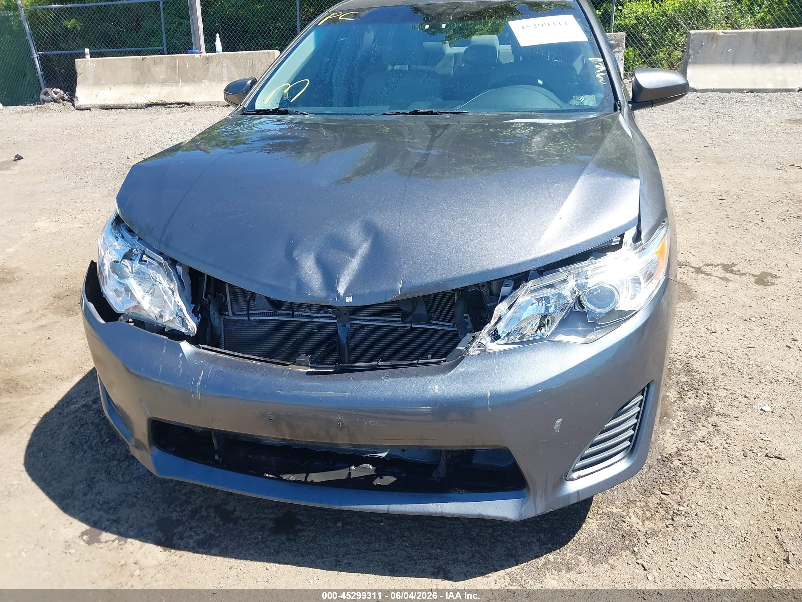2013 Toyota Camry Hybrid Le Gray vin: 4T1BD1FK4DU088783