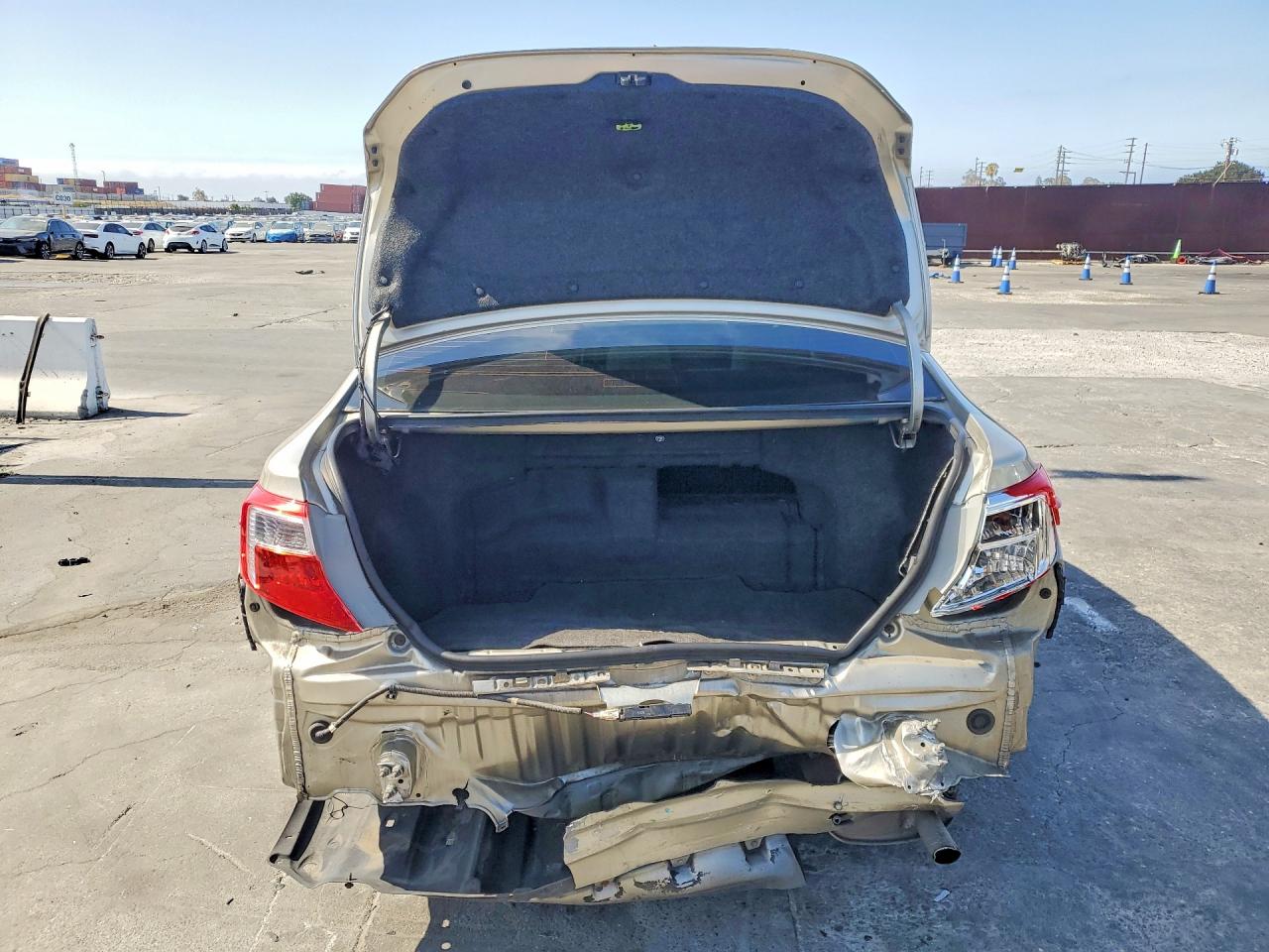 2014 Toyota Camry Hybrid Желто-коричневый vin: 4T1BD1FK4EU101906