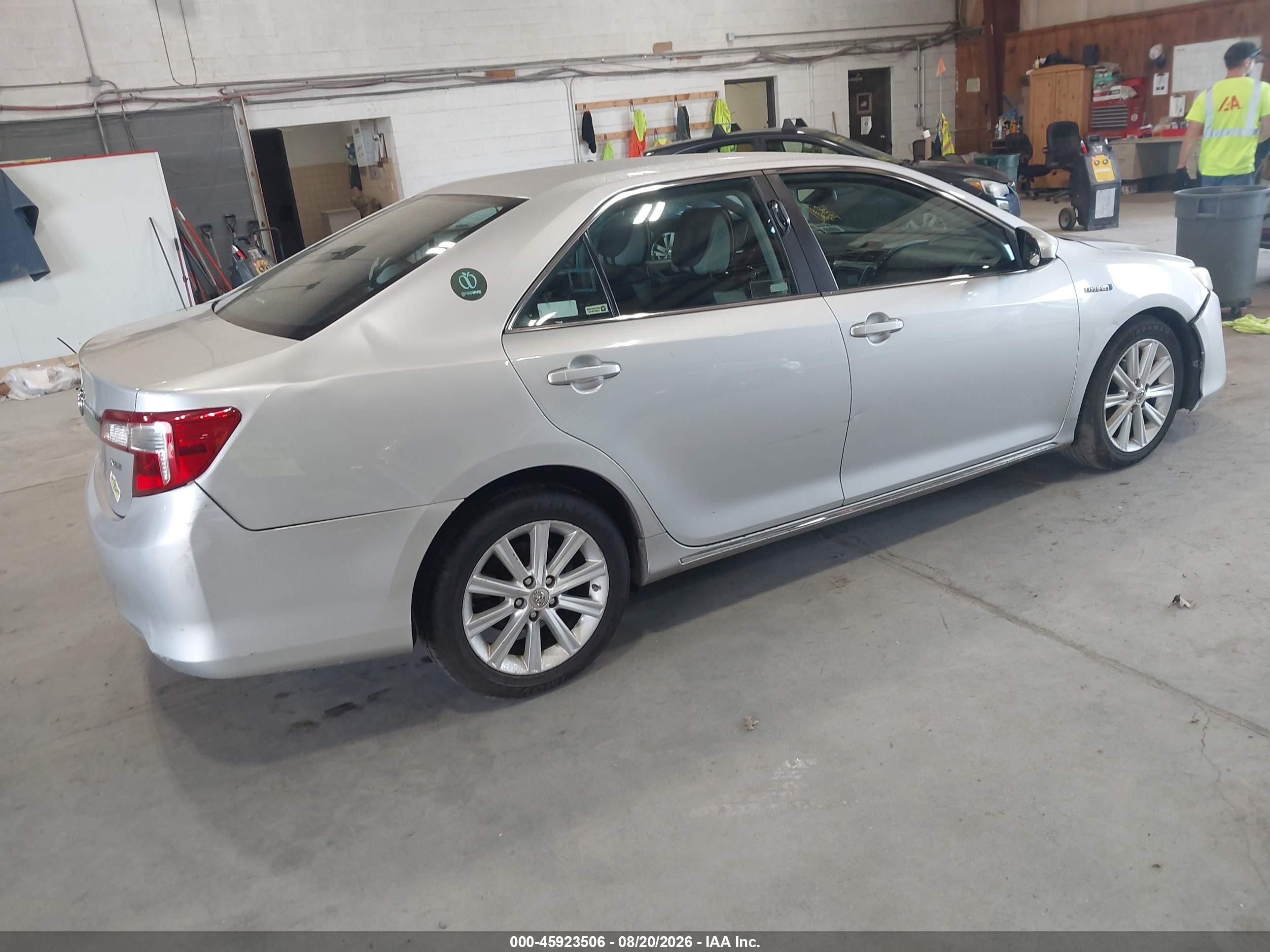 2014 Toyota Camry Hybrid Xle Серебряный vin: 4T1BD1FK4EU102604