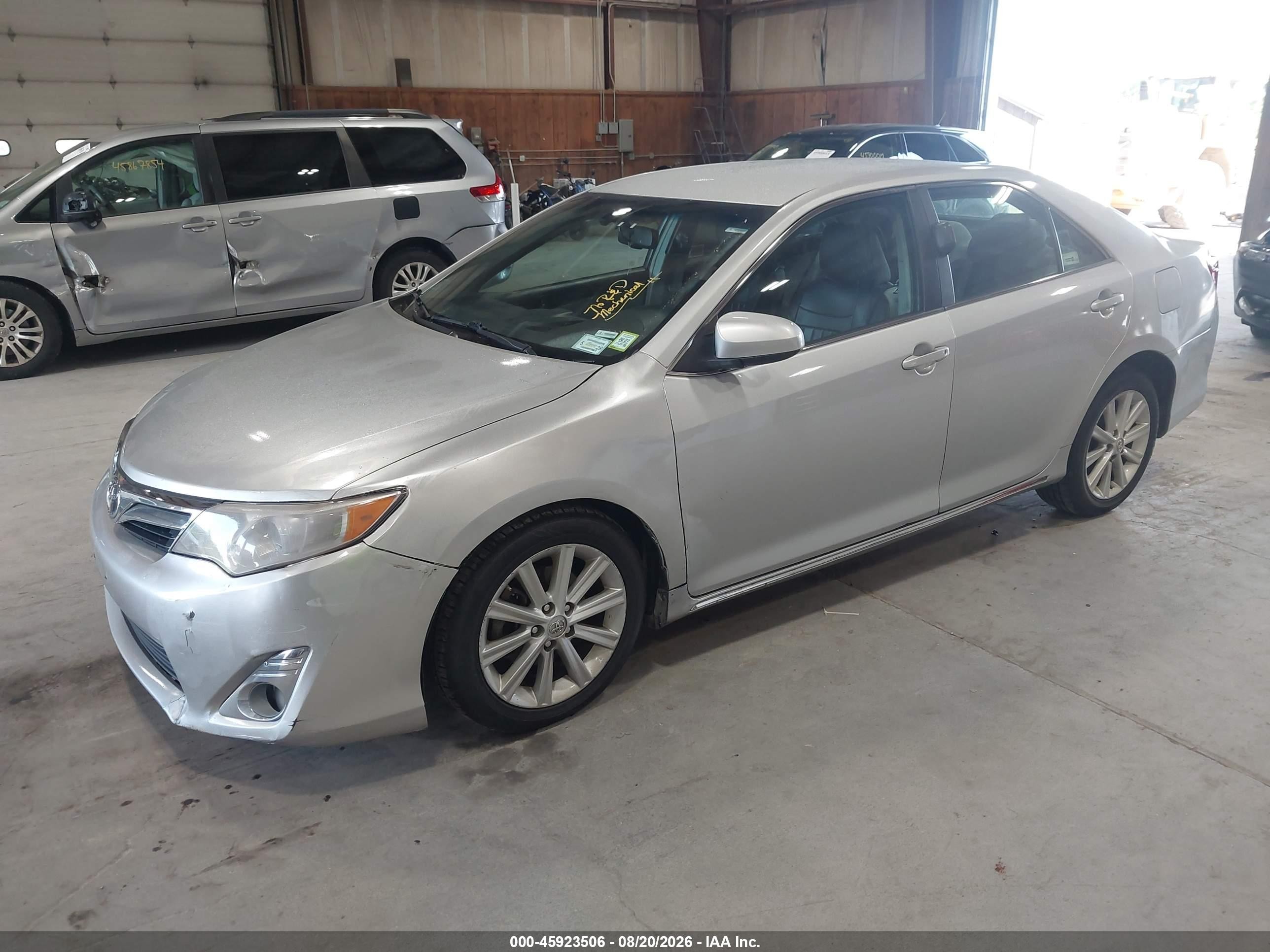 2014 Toyota Camry Hybrid Xle Серебряный vin: 4T1BD1FK4EU102604