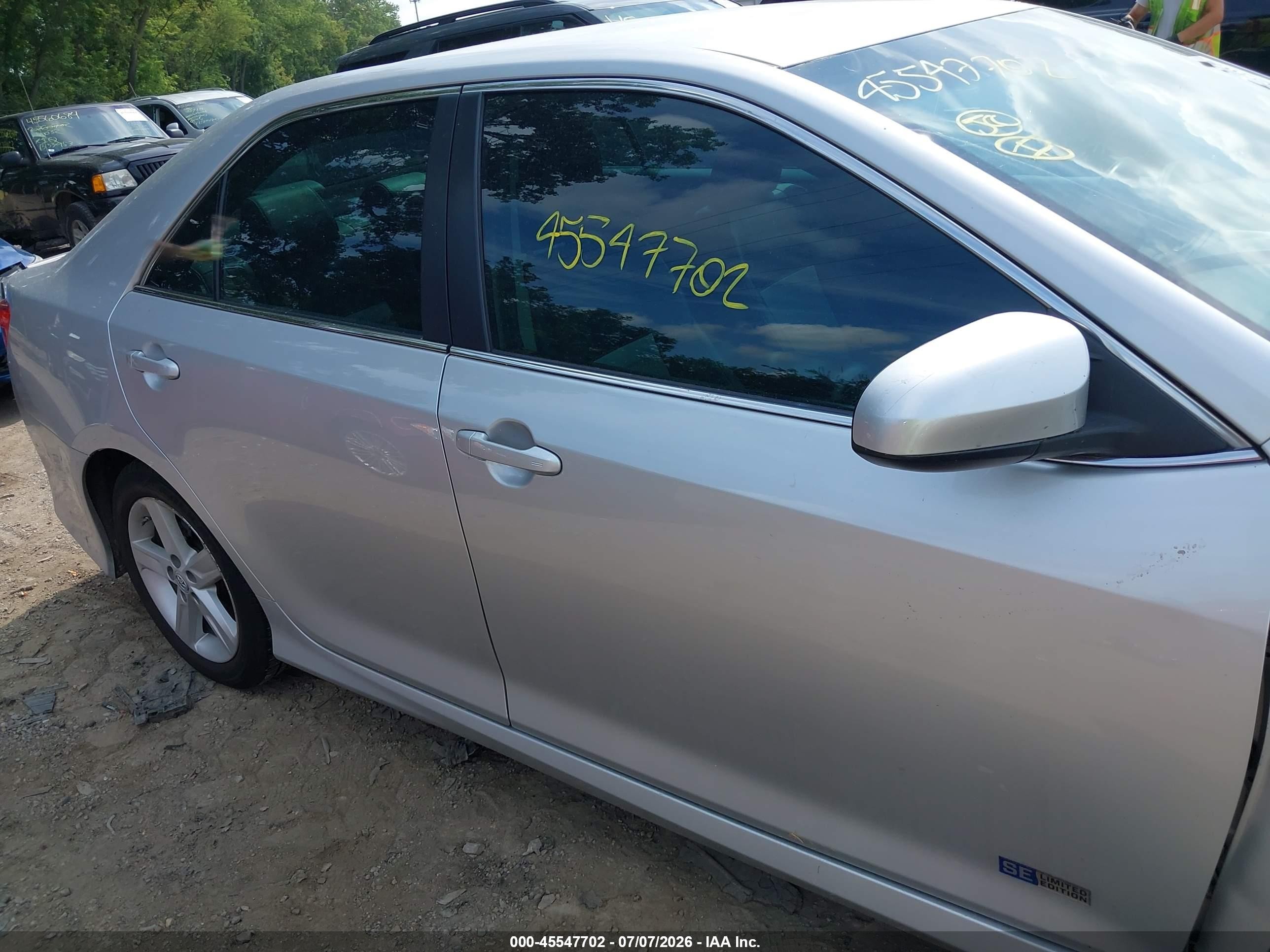 2014 Toyota Camry Hybrid Se Limited Edition Silver vin: 4T1BD1FK4EU115224