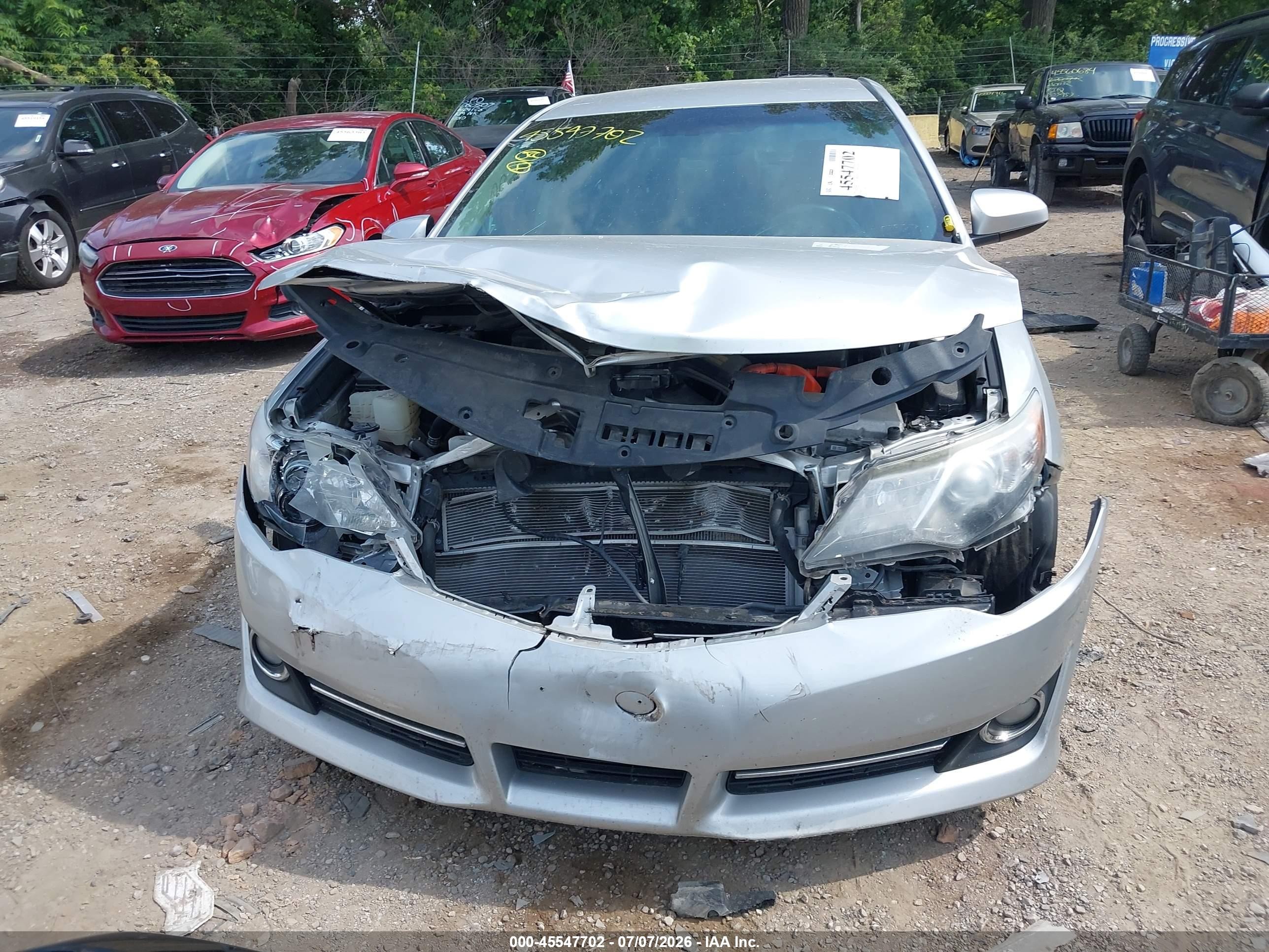 2014 Toyota Camry Hybrid Se Limited Edition Silver vin: 4T1BD1FK4EU115224