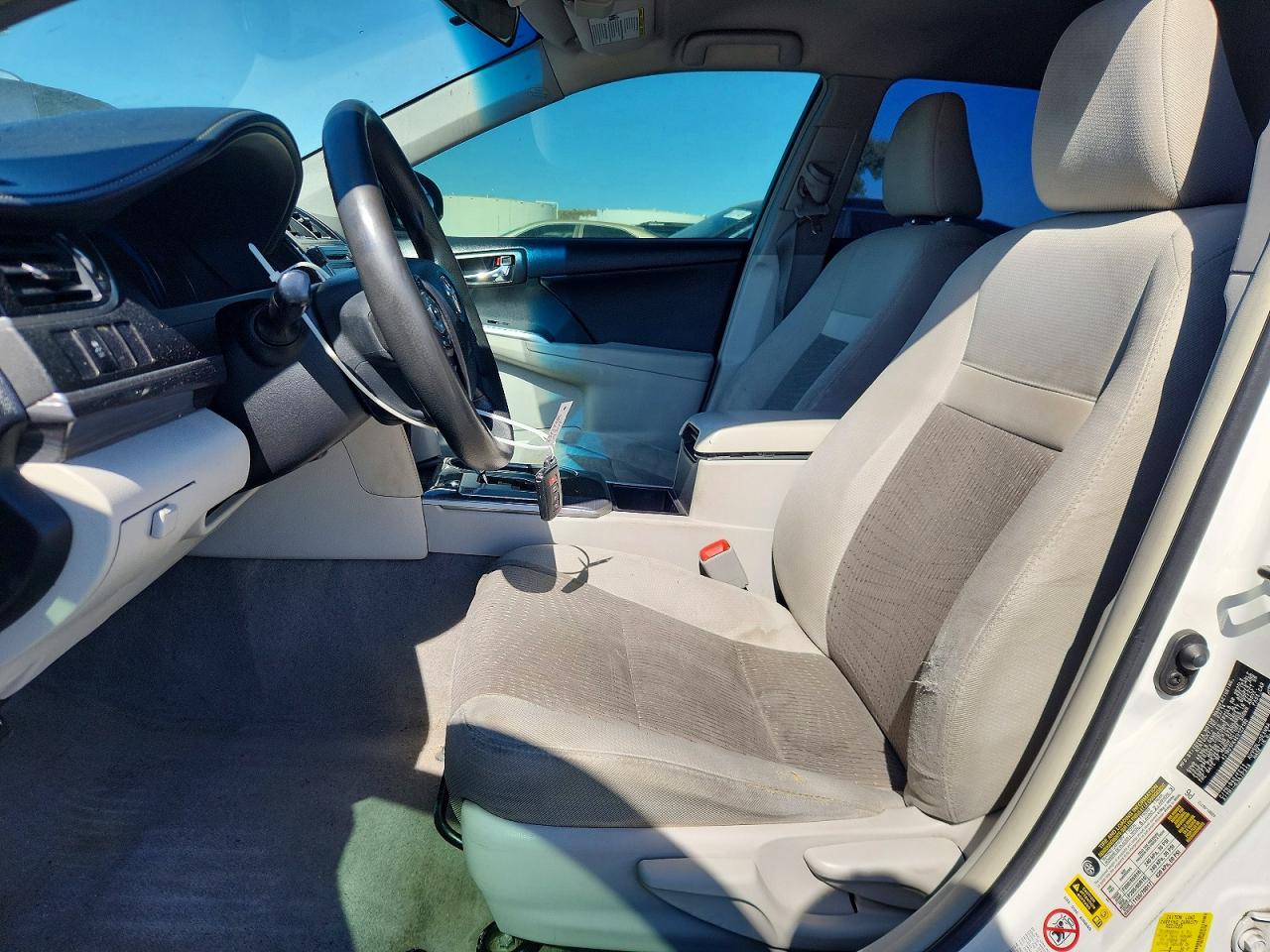 2014 Toyota Camry Hybrid Le White vin: 4T1BD1FK4EU122190