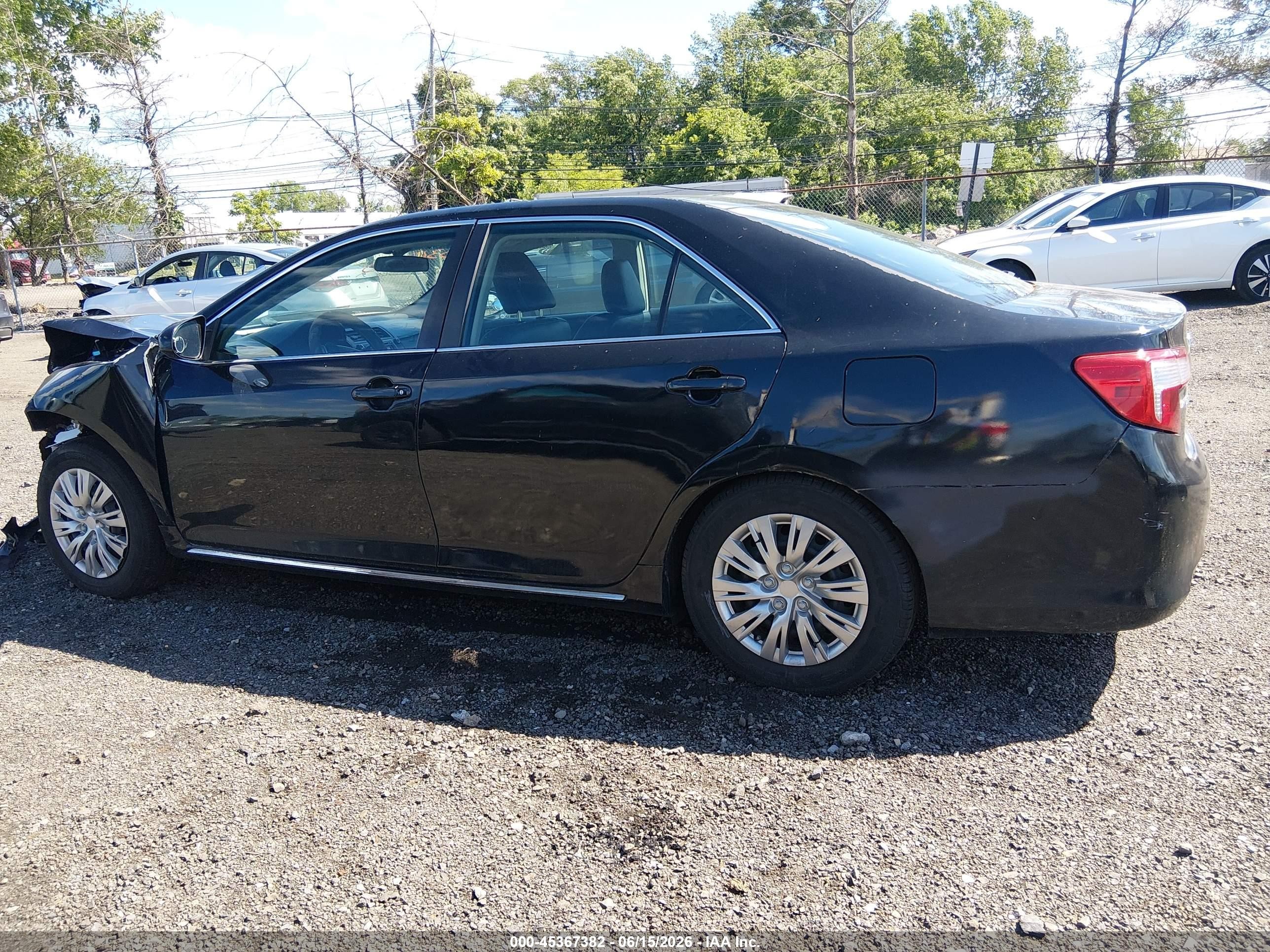 2014 Toyota Camry Hybrid Le Black vin: 4T1BD1FK4EU124151