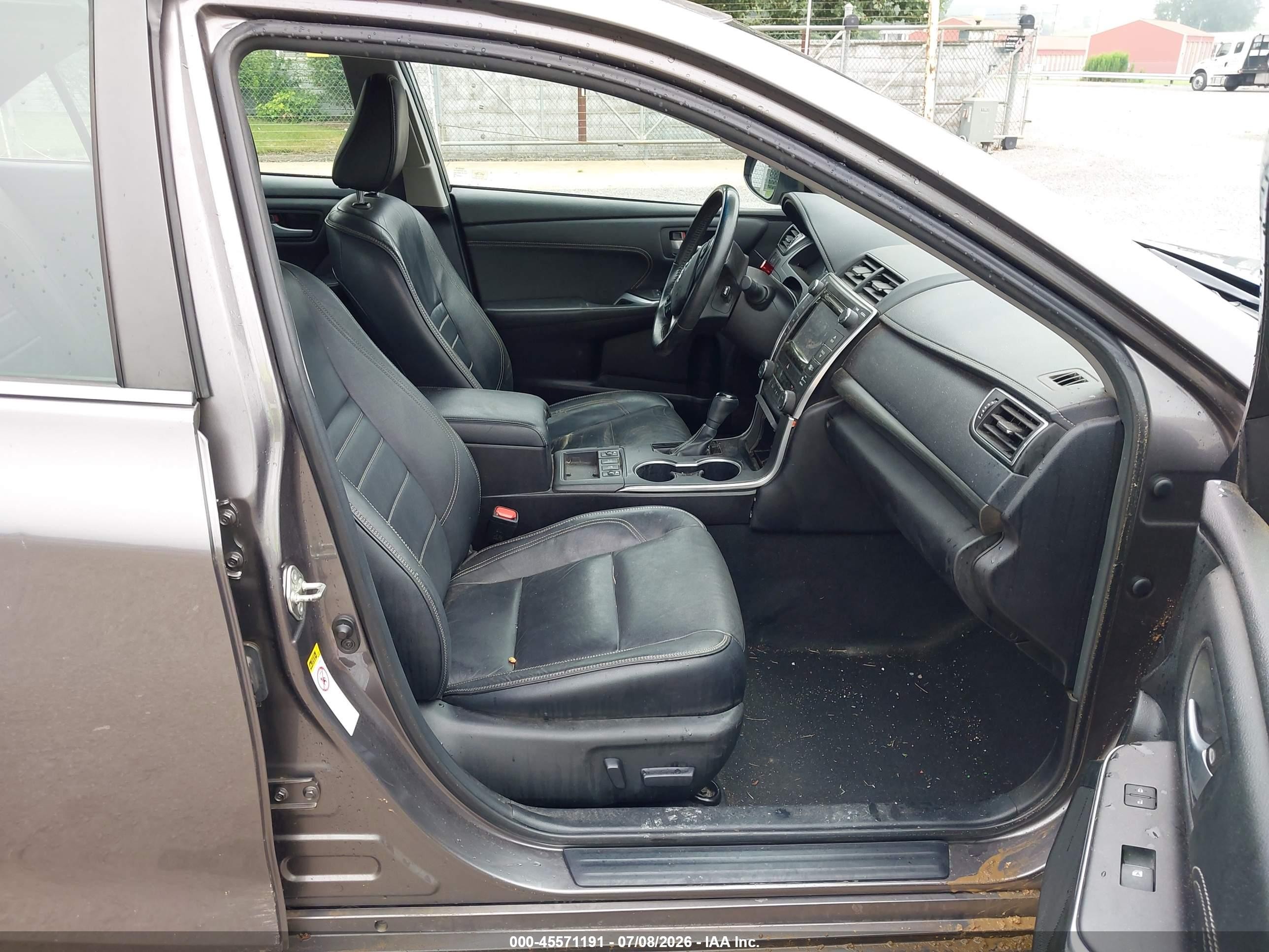 2015 Toyota Camry Hybrid Xle Серый vin: 4T1BD1FK4FU161041