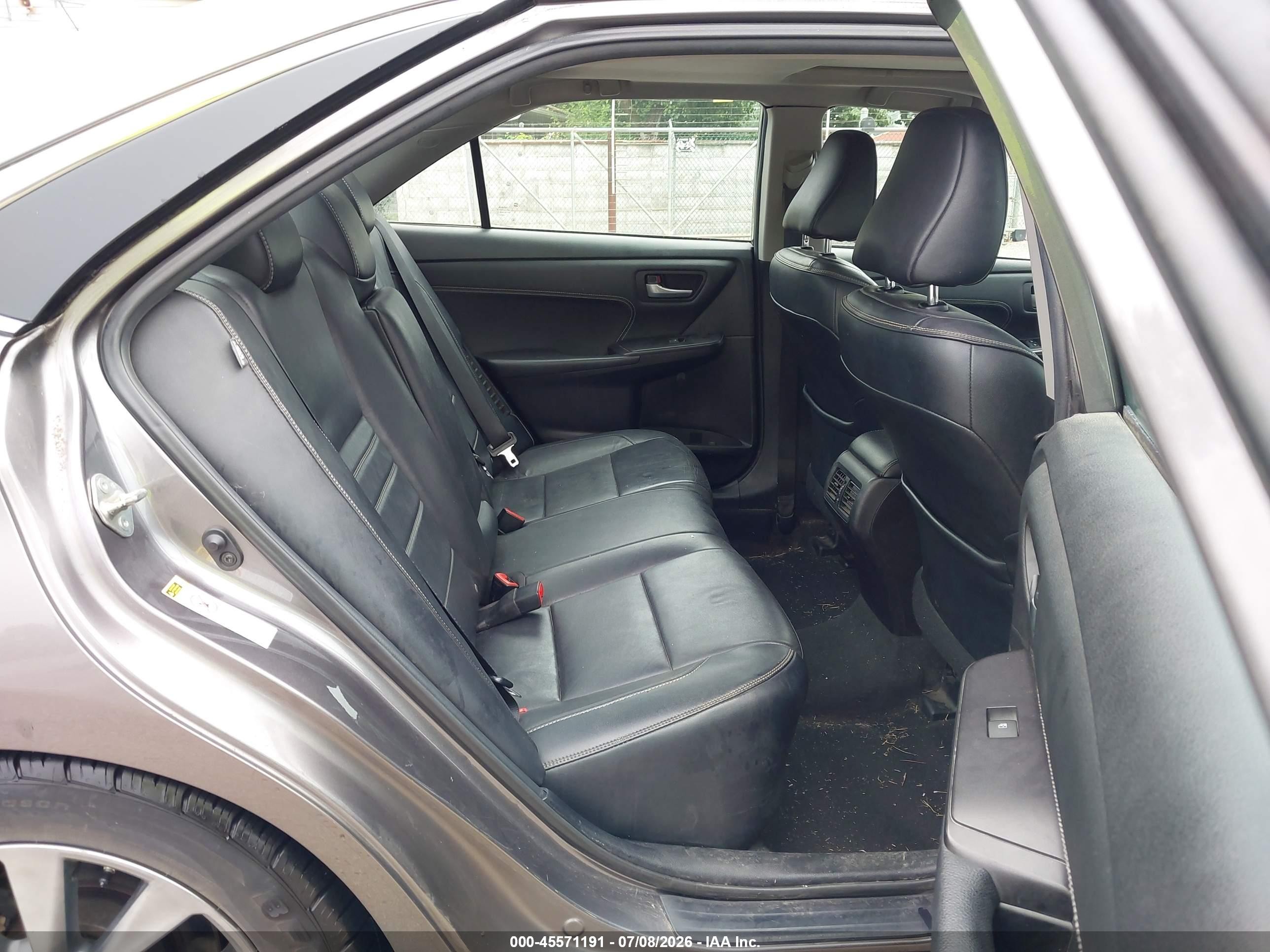 2015 Toyota Camry Hybrid Xle Серый vin: 4T1BD1FK4FU161041