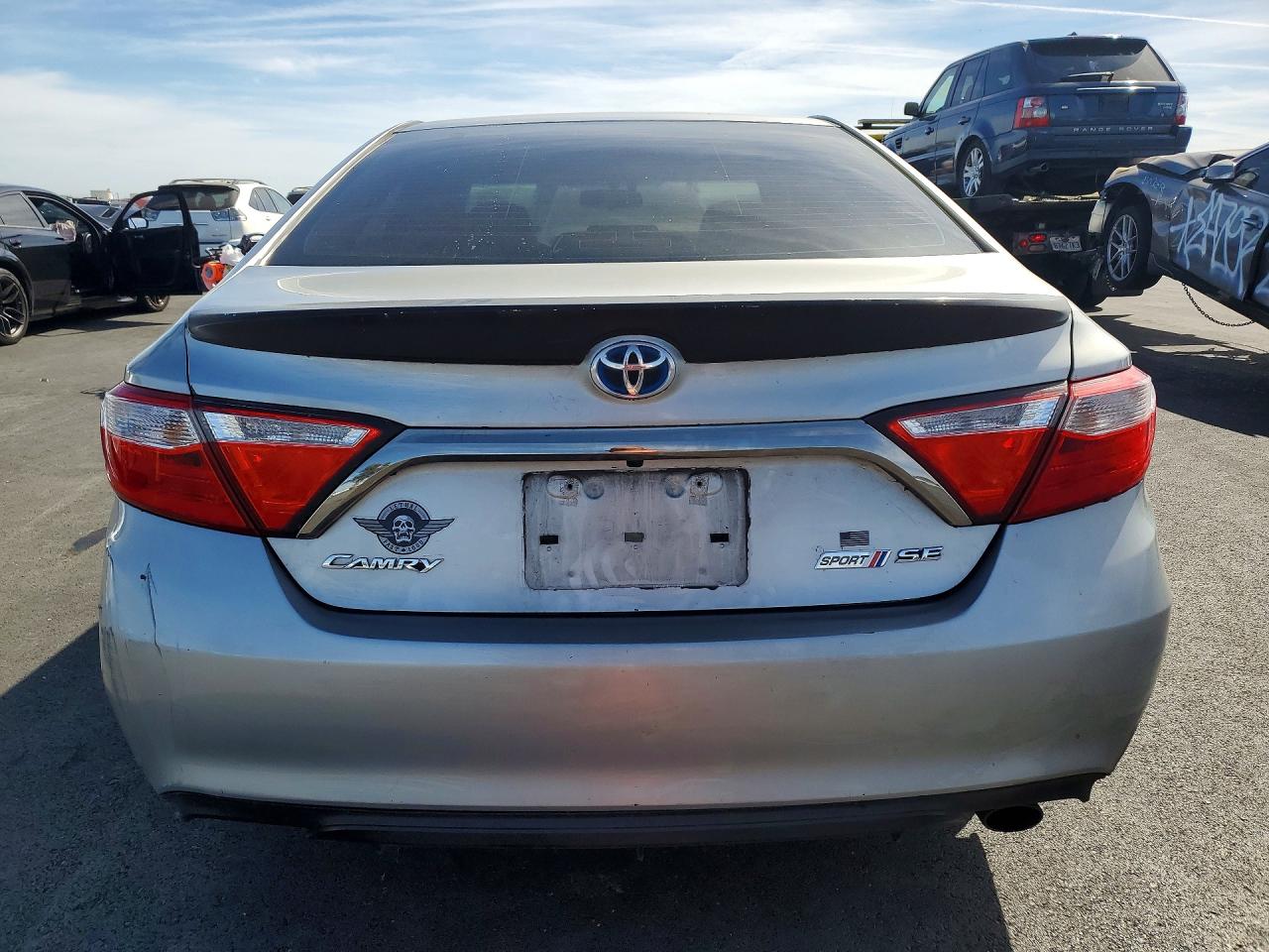 2015 Toyota Camry Hybrid Se Серебряный vin: 4T1BD1FK4FU162092