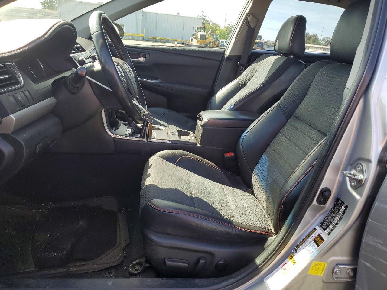 2015 Toyota Camry Hybrid Se Серебряный vin: 4T1BD1FK4FU162092