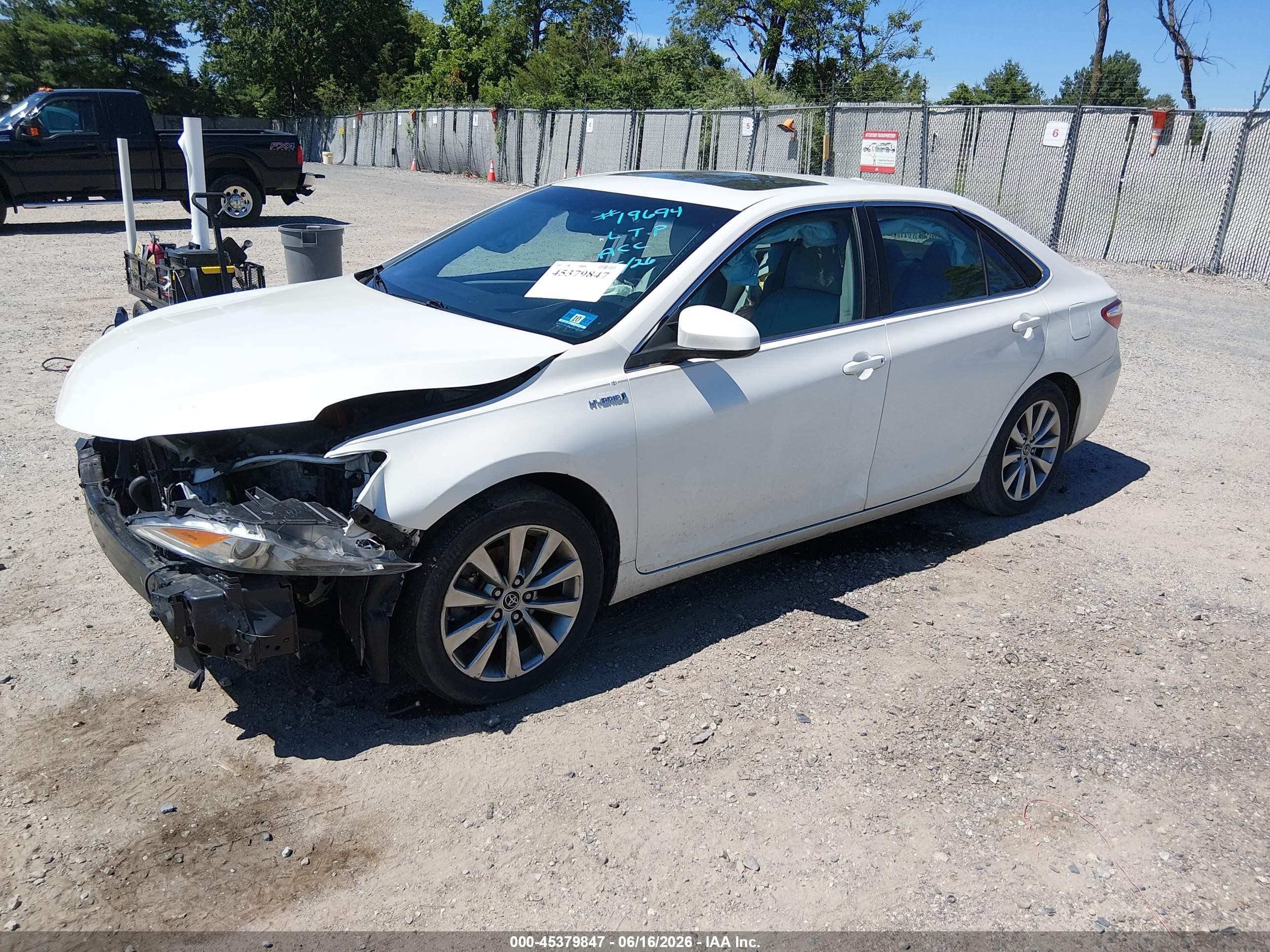 2015 Toyota Camry Hybrid Xle Белый vin: 4T1BD1FK4FU162402