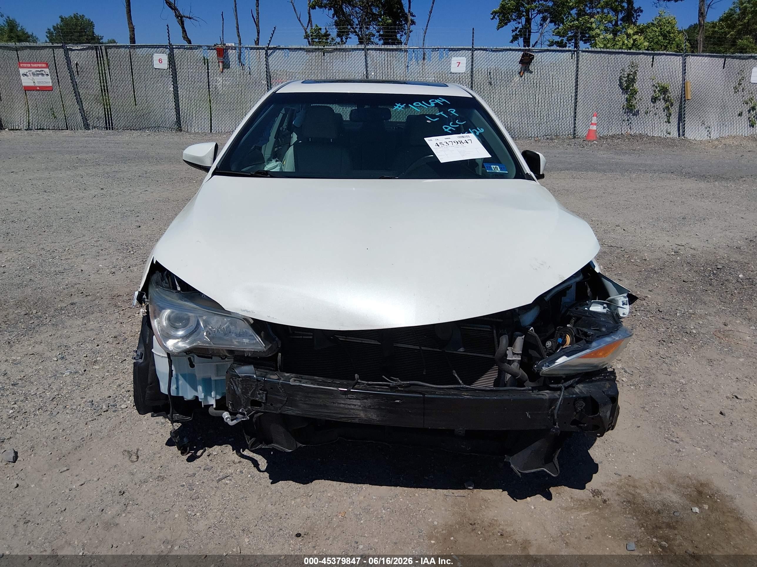 2015 Toyota Camry Hybrid Xle Белый vin: 4T1BD1FK4FU162402