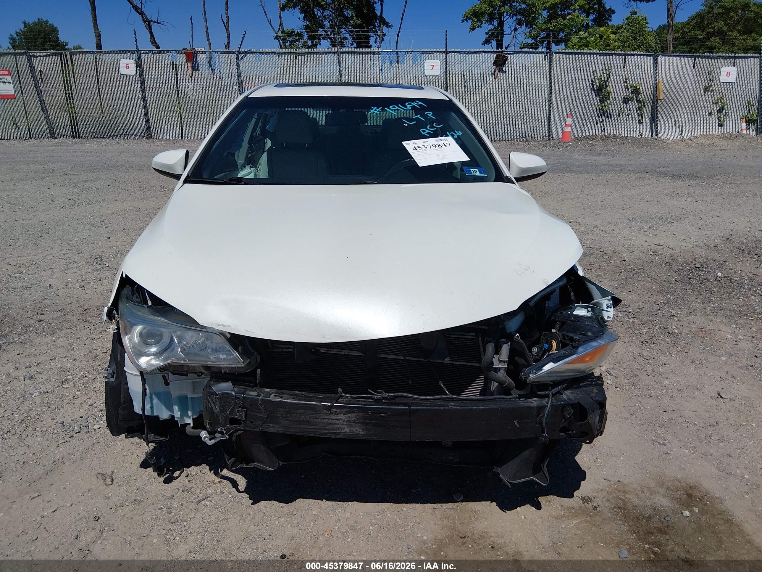 2015 Toyota Camry Hybrid Xle Белый vin: 4T1BD1FK4FU162402