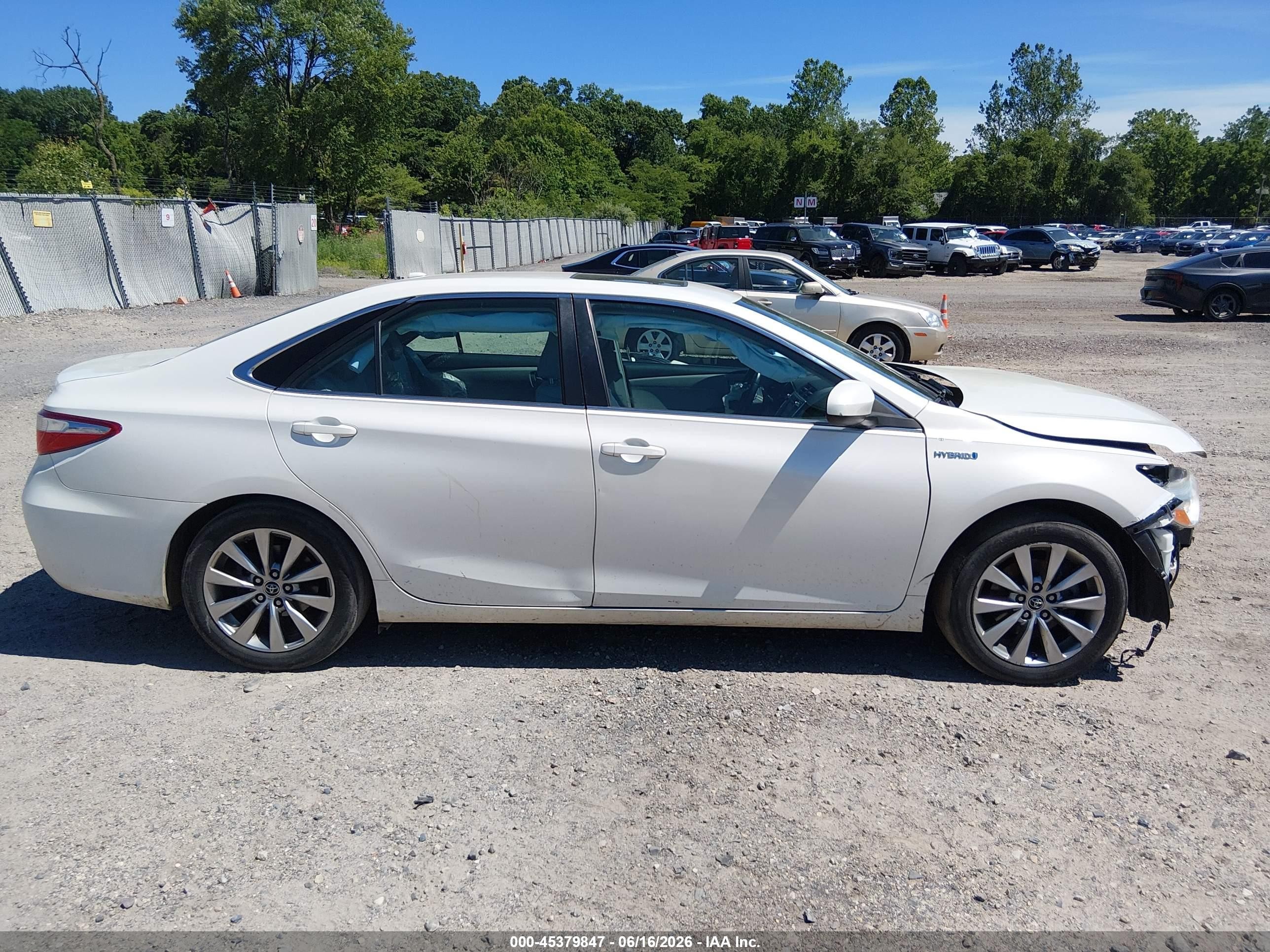 2015 Toyota Camry Hybrid Xle Белый vin: 4T1BD1FK4FU162402