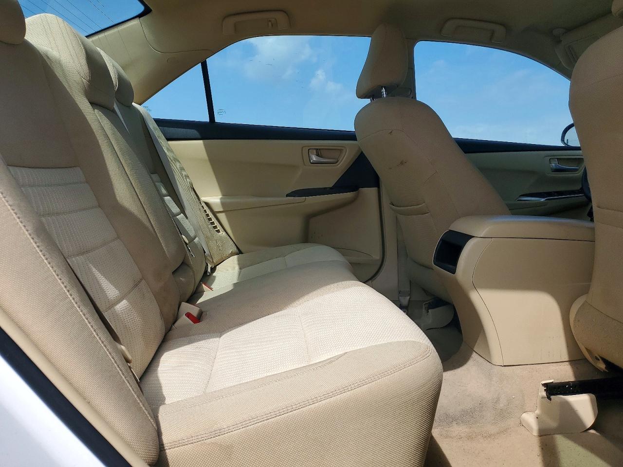 2015 Toyota Camry Hybrid Le Белый vin: 4T1BD1FK4FU164389