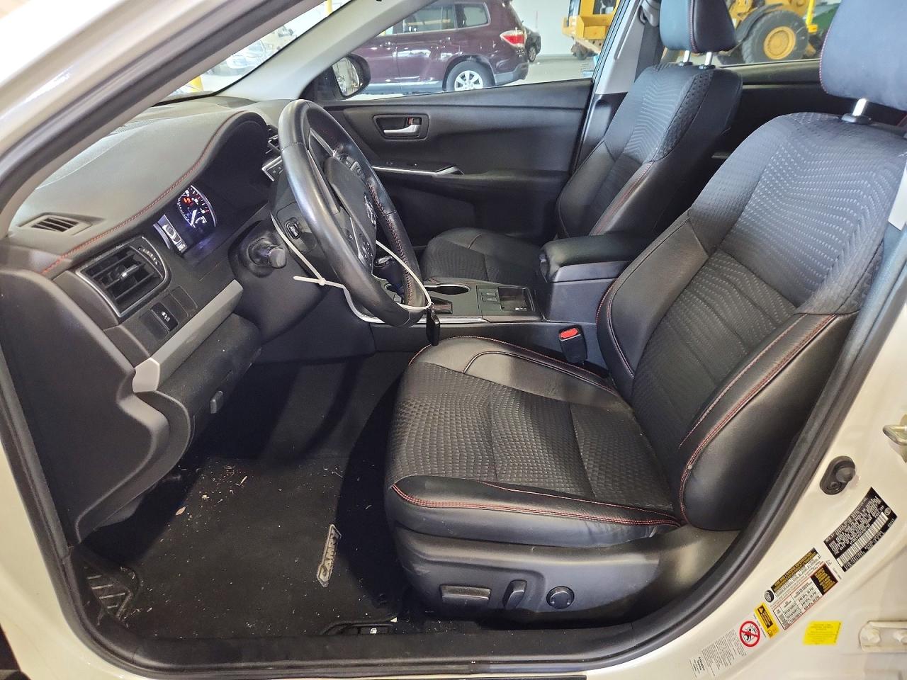 2015 Toyota Camry Hybrid Se White vin: 4T1BD1FK4FU167700