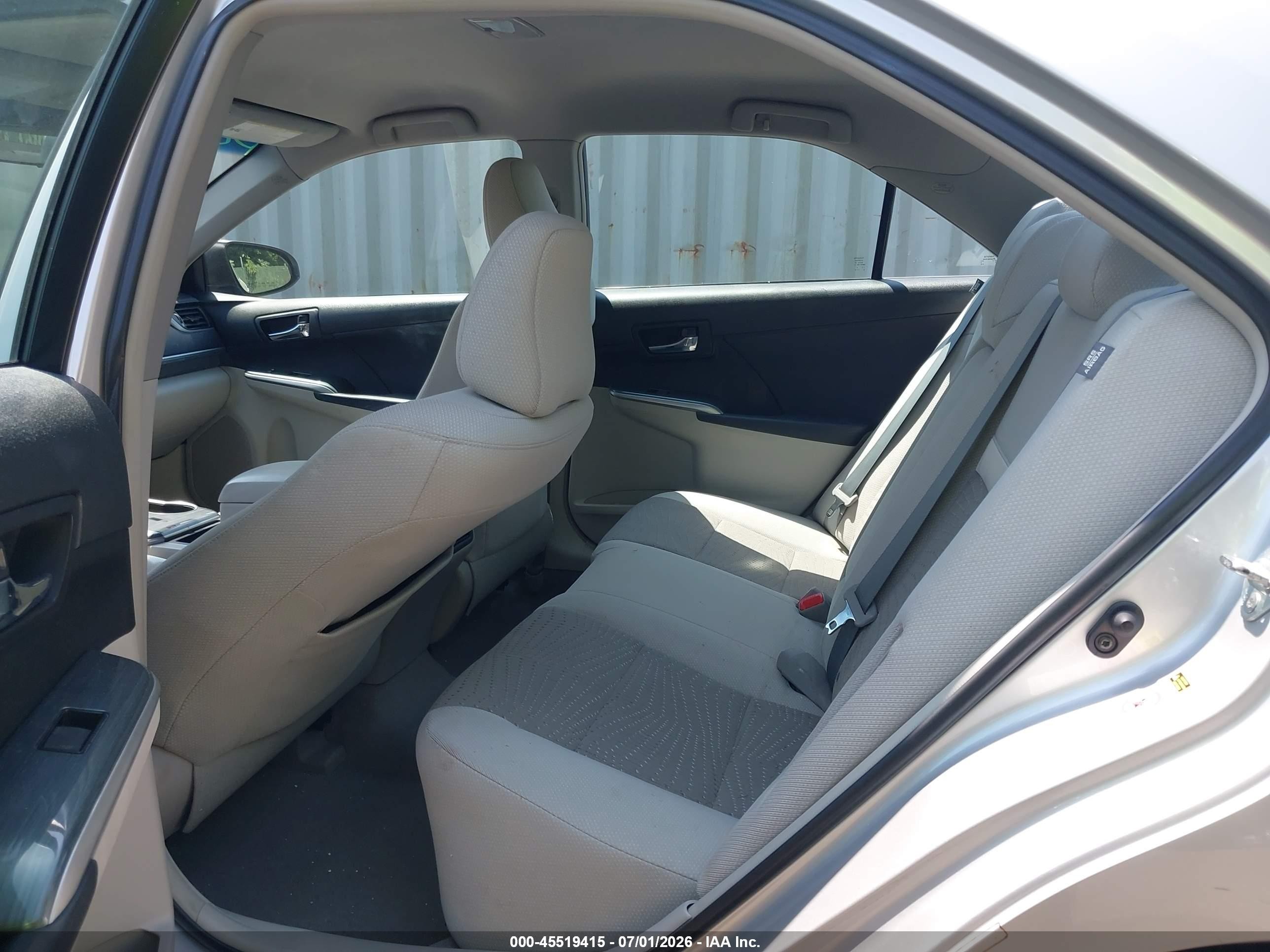 2012 Toyota Camry Hybrid Le Silver vin: 4T1BD1FK5CU019597