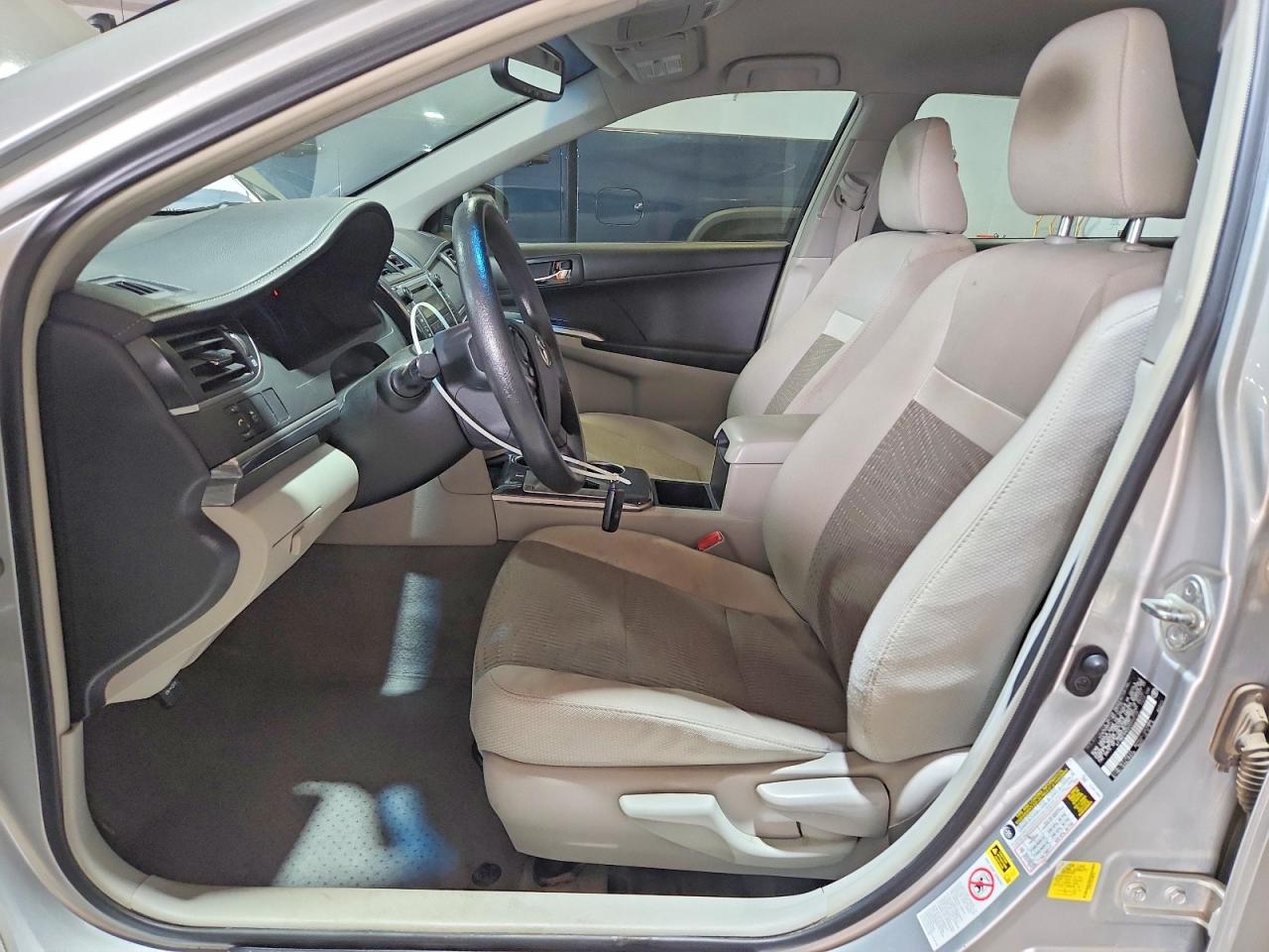 2012 Toyota Camry Hybrid Le Silver vin: 4T1BD1FK5CU040739