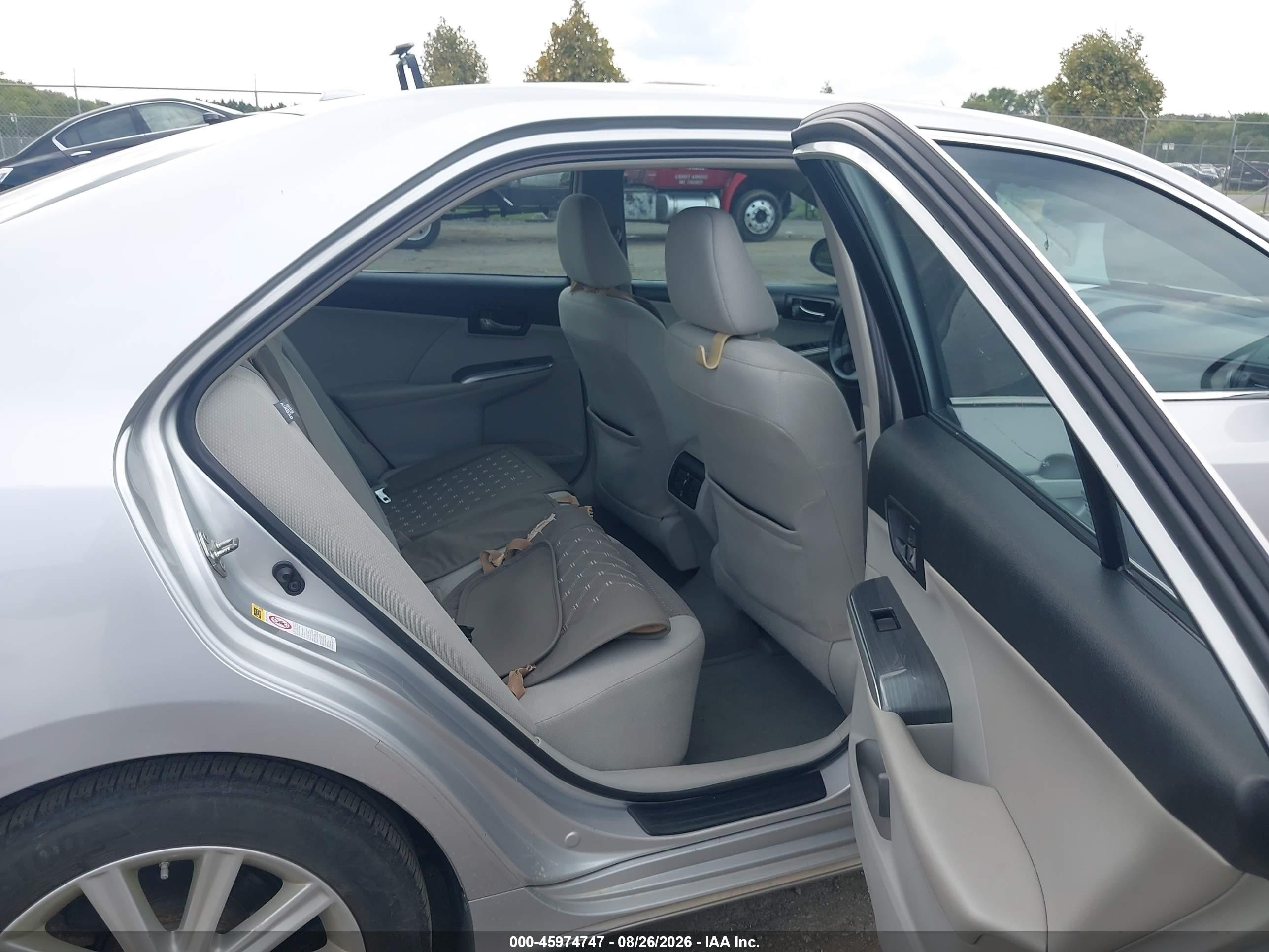 2013 Toyota Camry Hybrid Xle Silver vin: 4T1BD1FK5DU074195