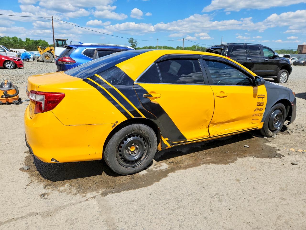2013 Toyota Camry Hybrid Le Yellow vin: 4T1BD1FK5DU075315