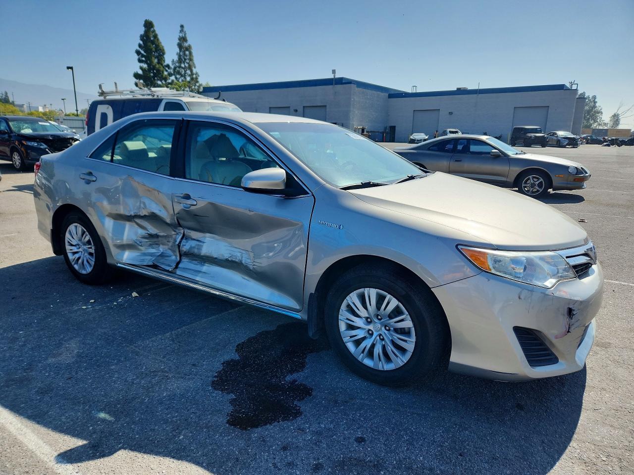 2013 Toyota Camry Hybrid Le Tan vin: 4T1BD1FK5DU083530