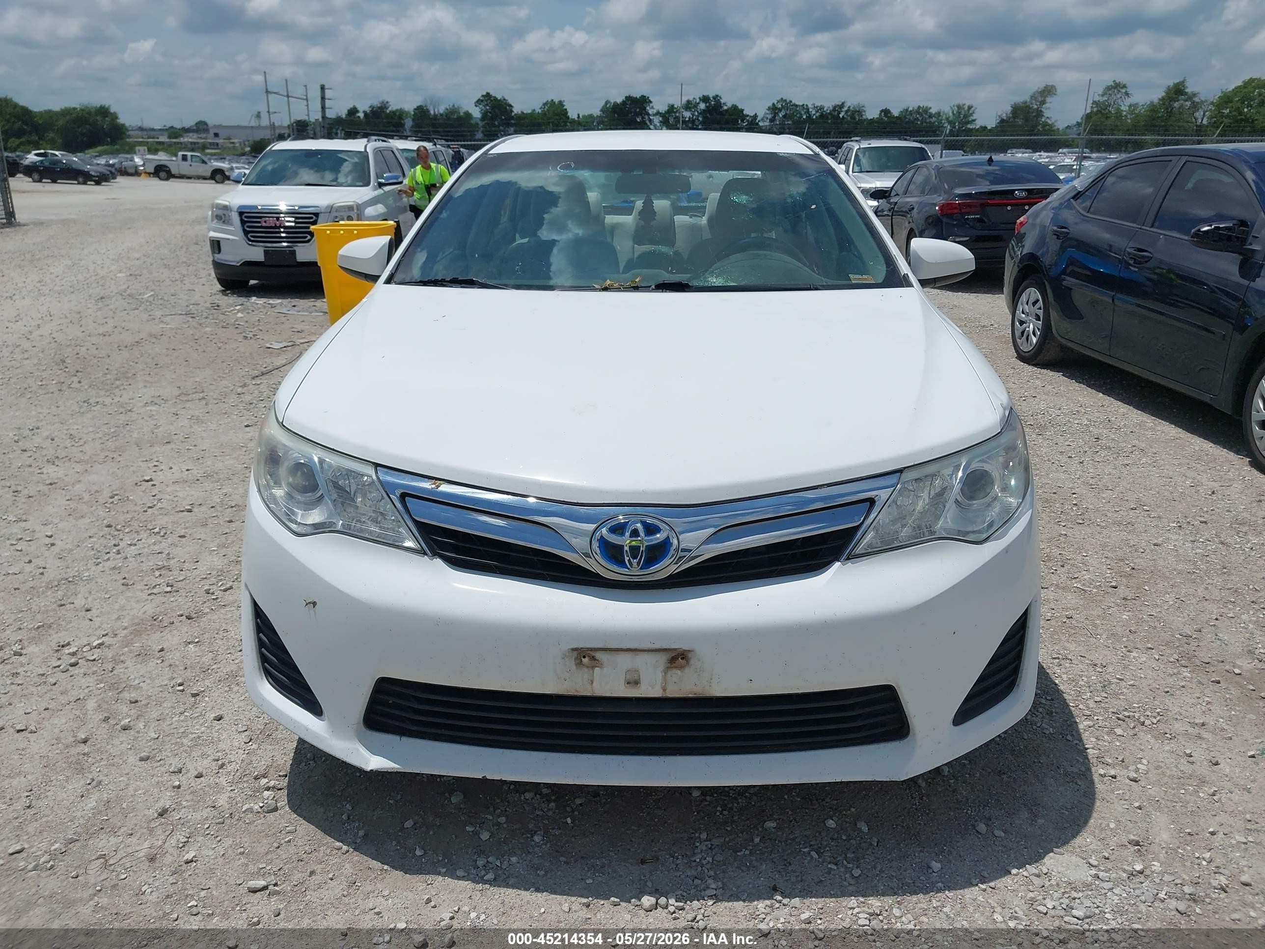 2013 Toyota Camry Hybrid Le Белый vin: 4T1BD1FK5DU096536
