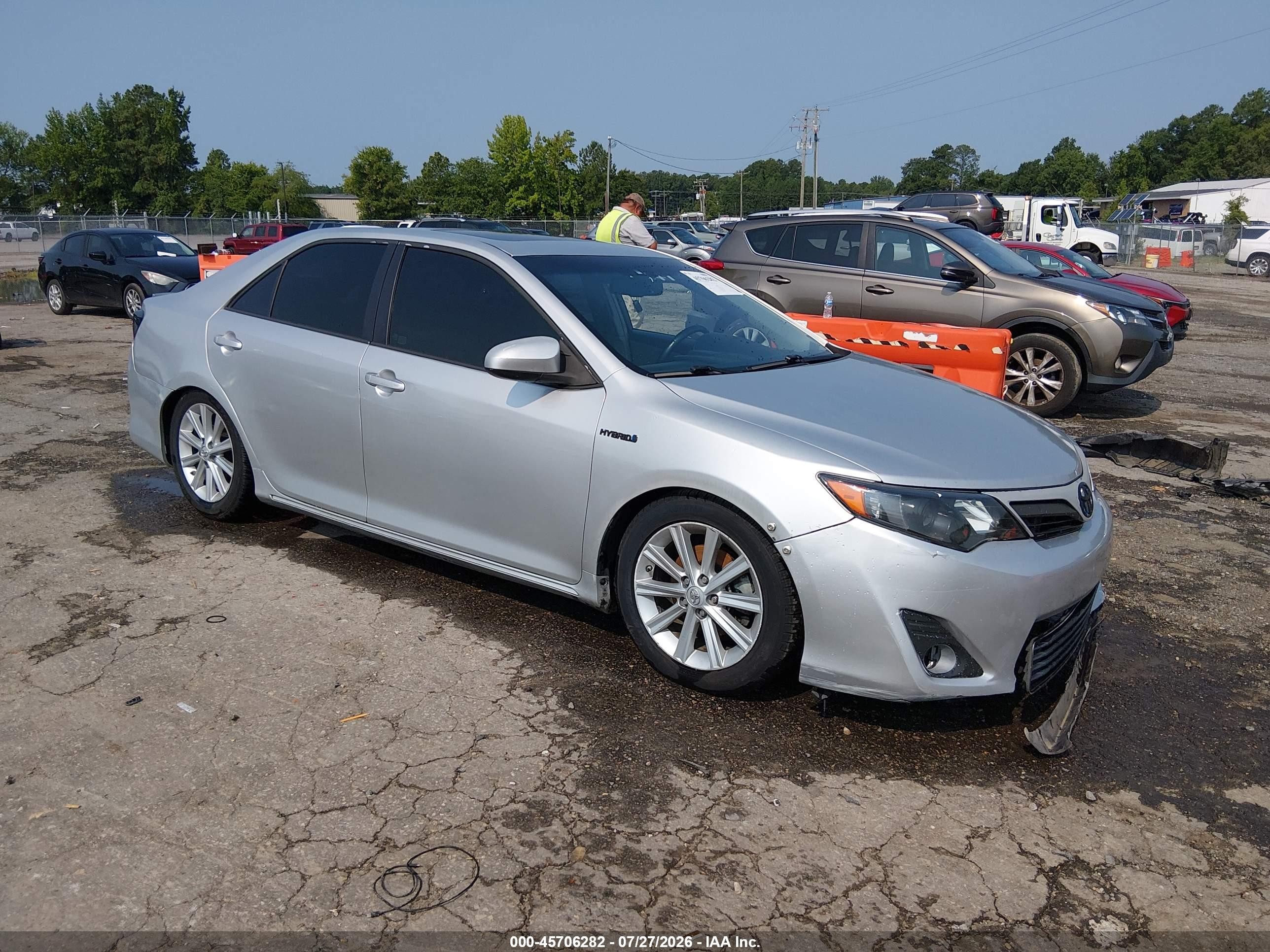 2014 Toyota Camry Hybrid Xle Silver vin: 4T1BD1FK5EU108153