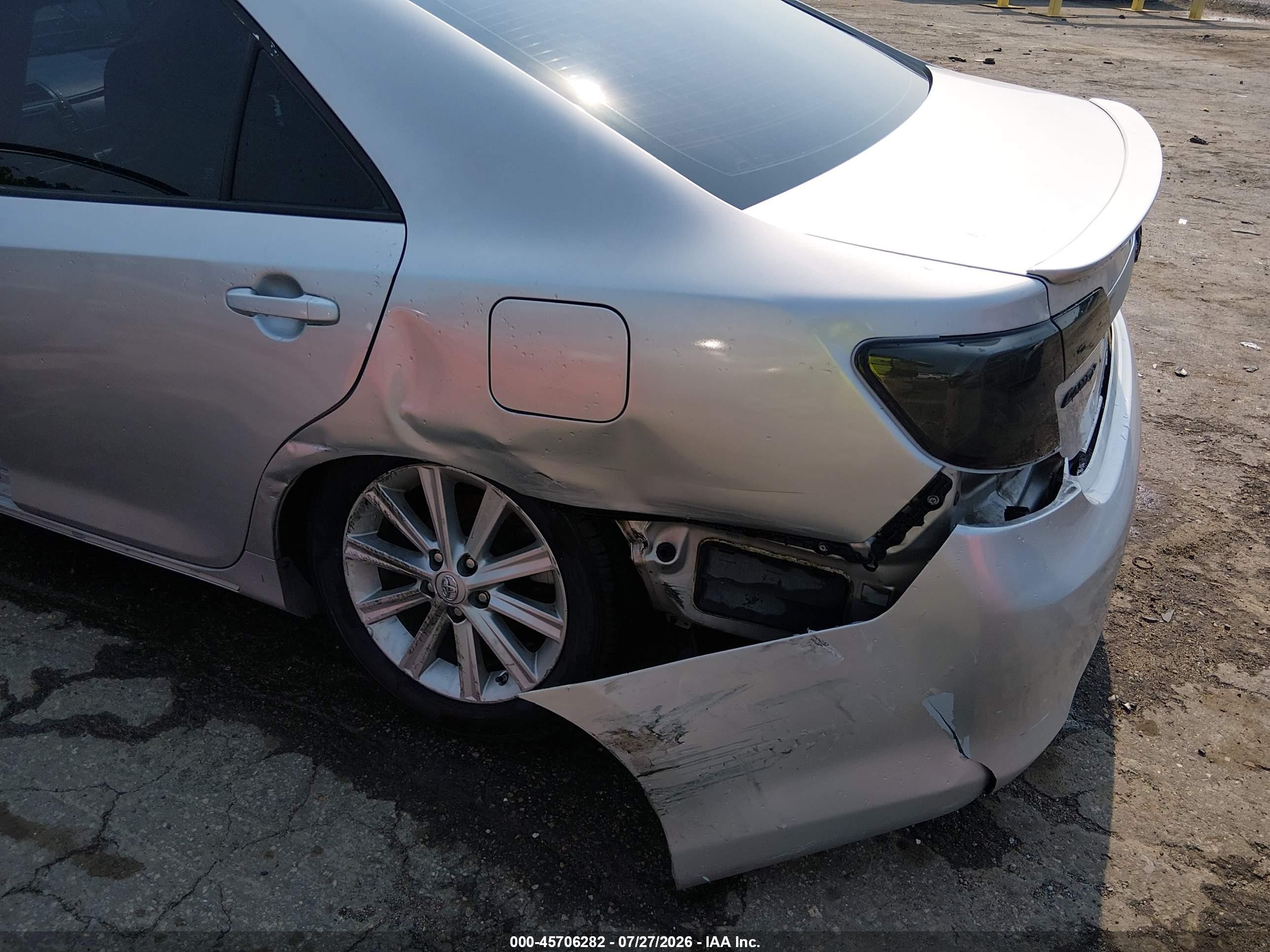 2014 Toyota Camry Hybrid Xle Silver vin: 4T1BD1FK5EU108153