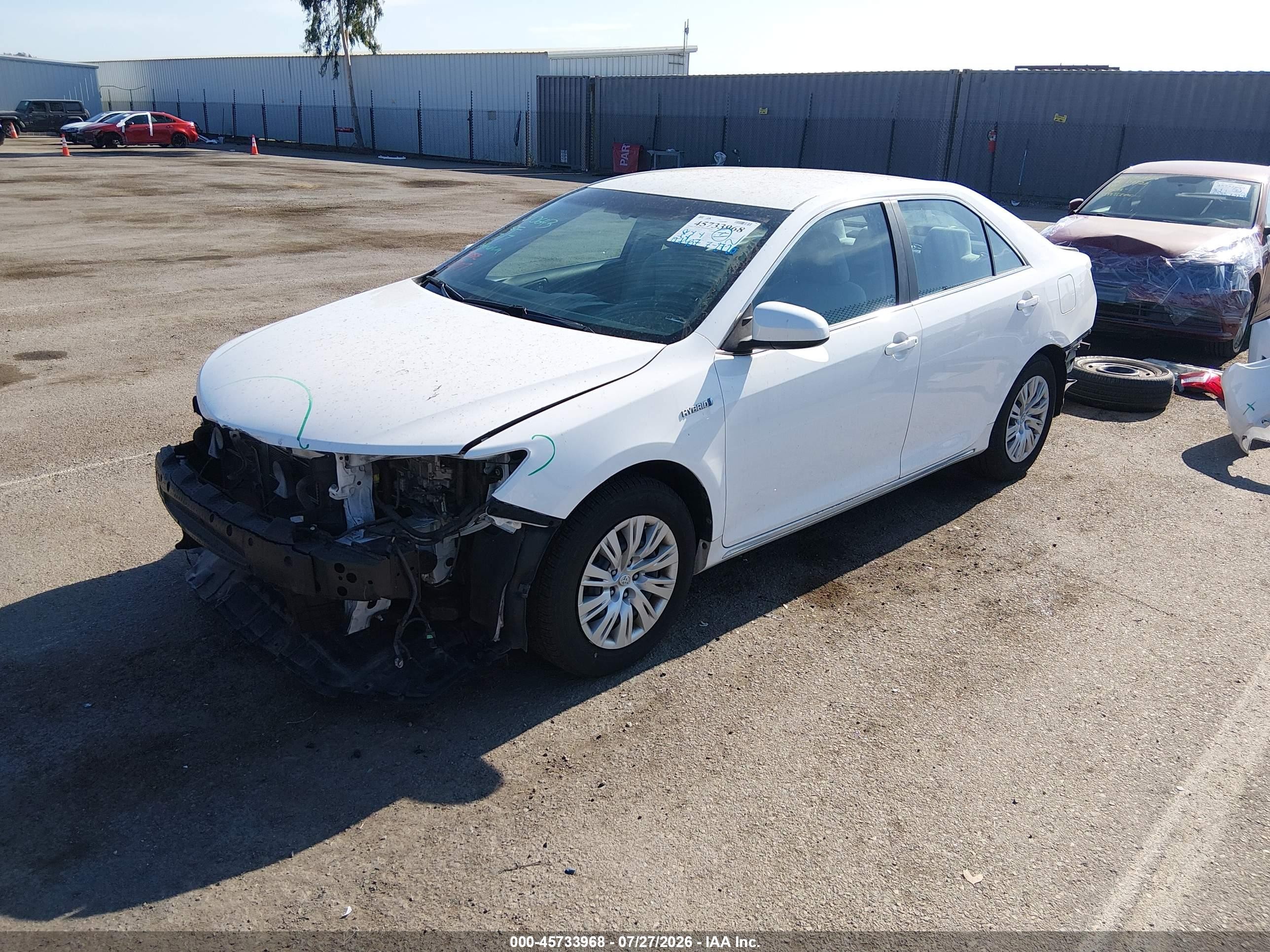 2014 Toyota Camry Hybrid Le Белый vin: 4T1BD1FK5EU136101
