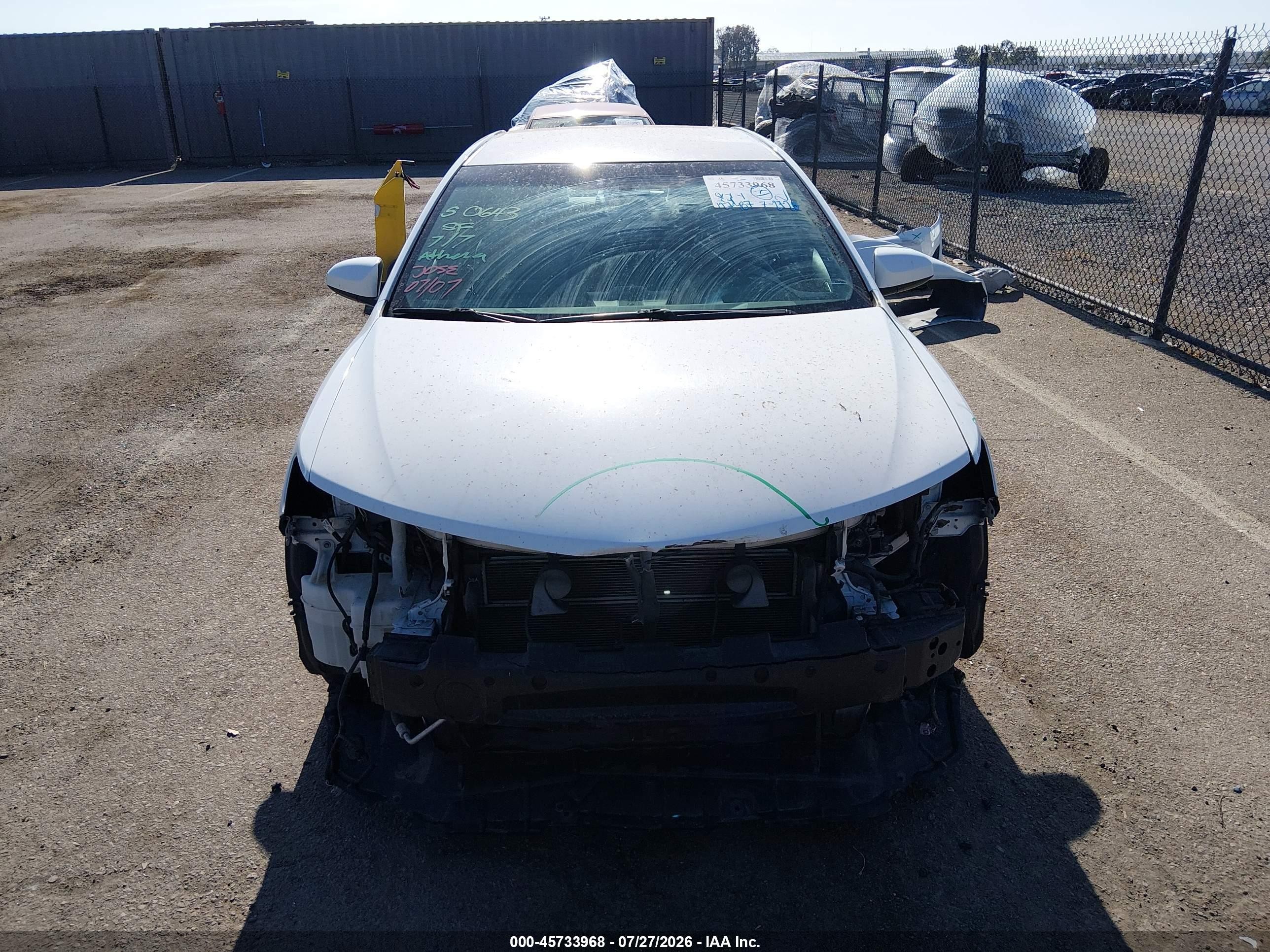 2014 Toyota Camry Hybrid Le Белый vin: 4T1BD1FK5EU136101