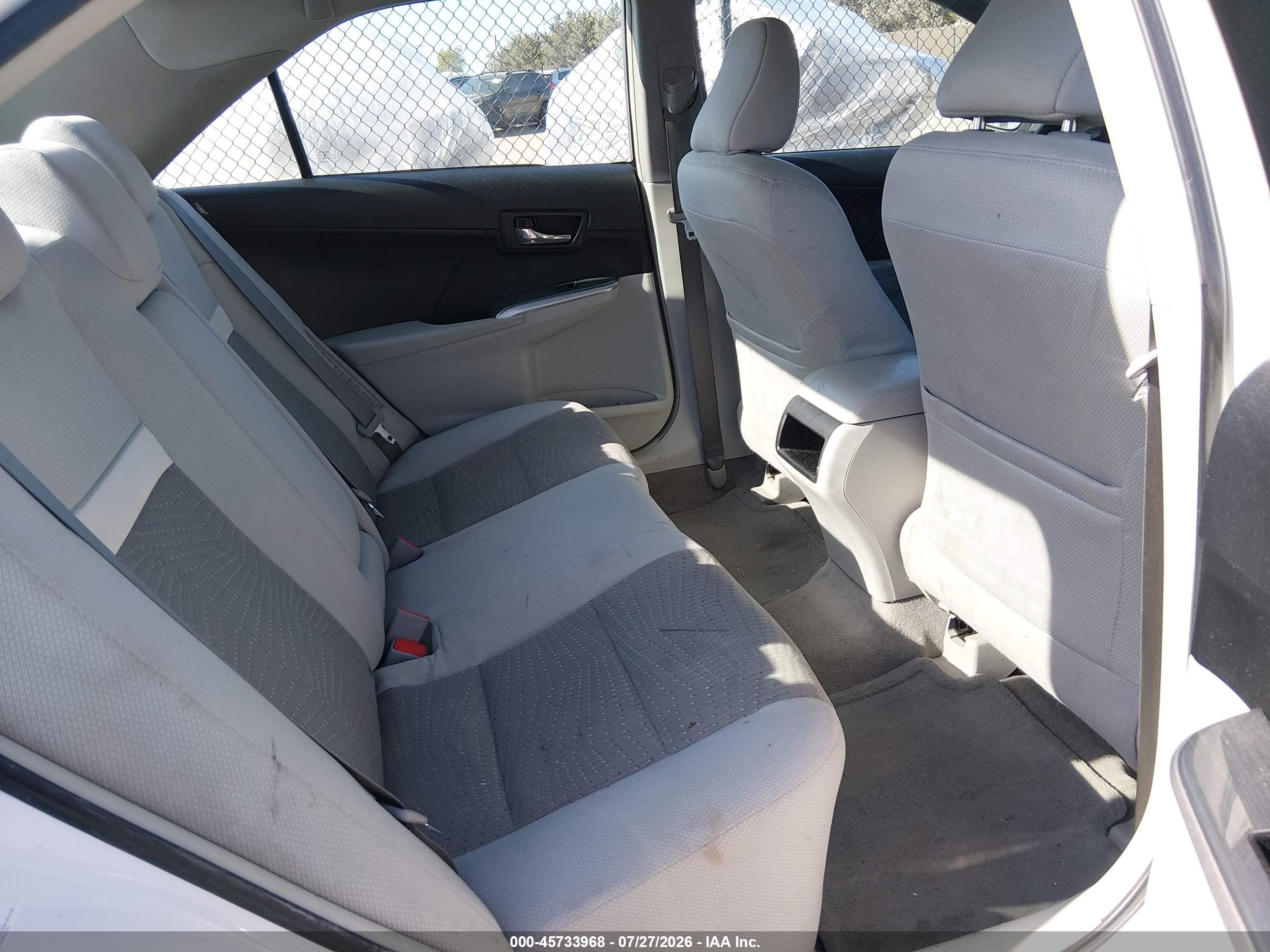 2014 Toyota Camry Hybrid Le Белый vin: 4T1BD1FK5EU136101