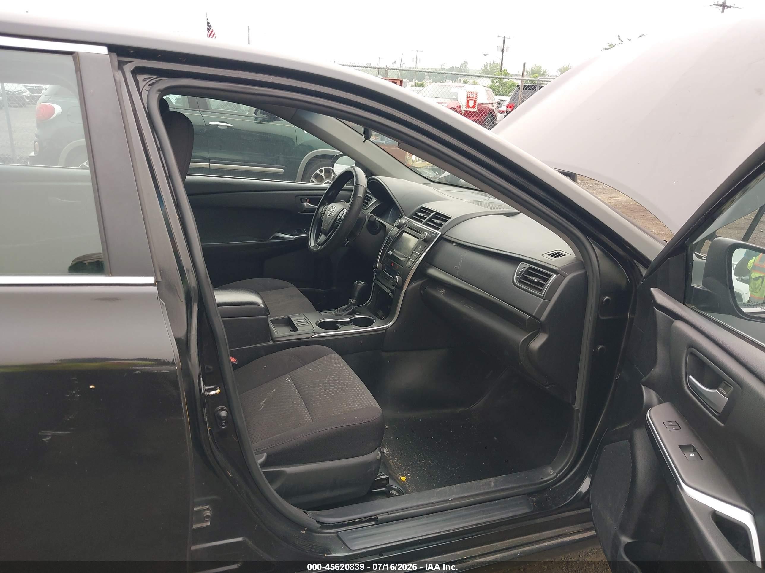2015 Toyota Camry Hybrid Le Black vin: 4T1BD1FK5FU155068