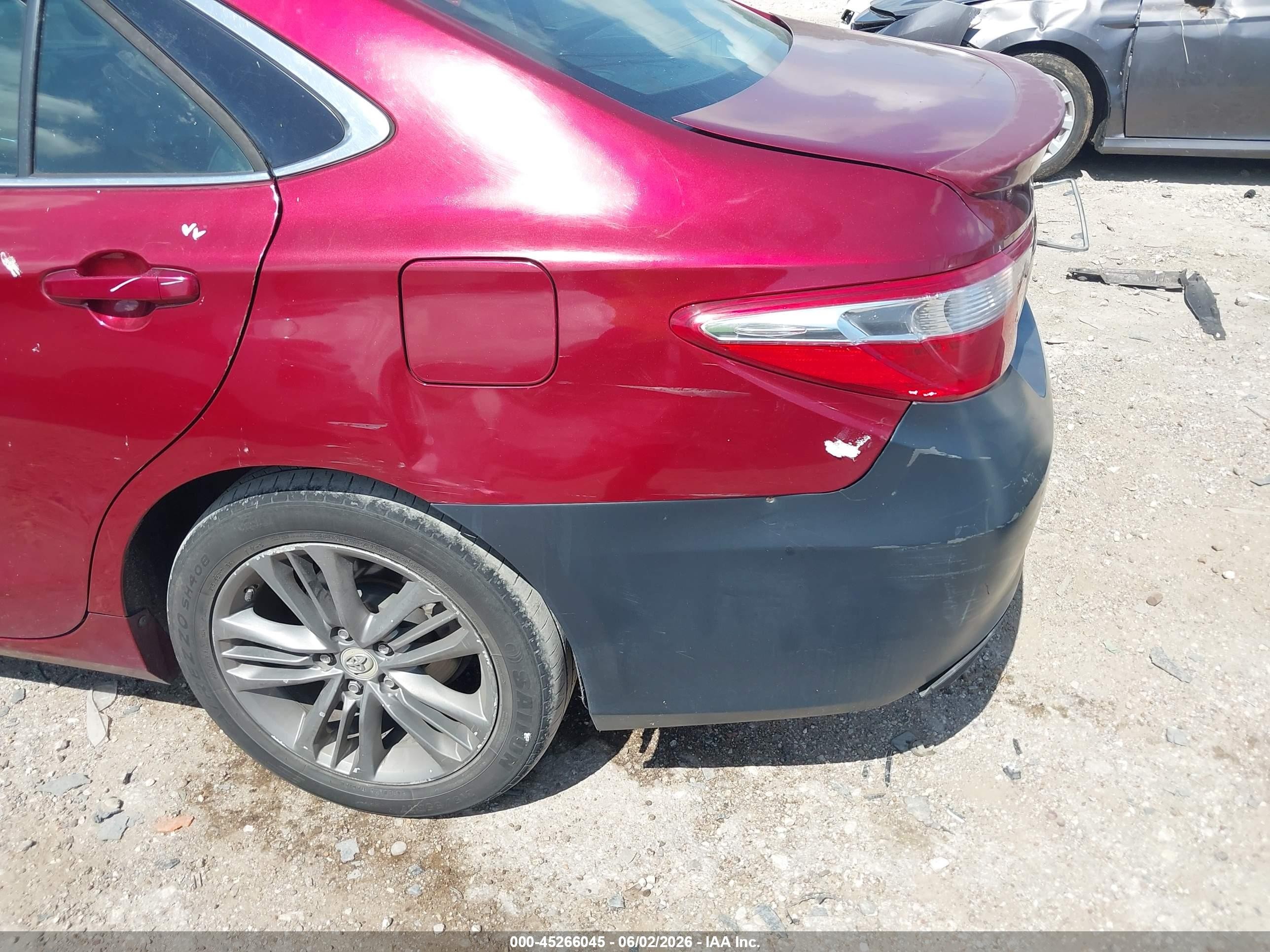 2015 Toyota Camry Hybrid Se Красный vin: 4T1BD1FK5FU163512
