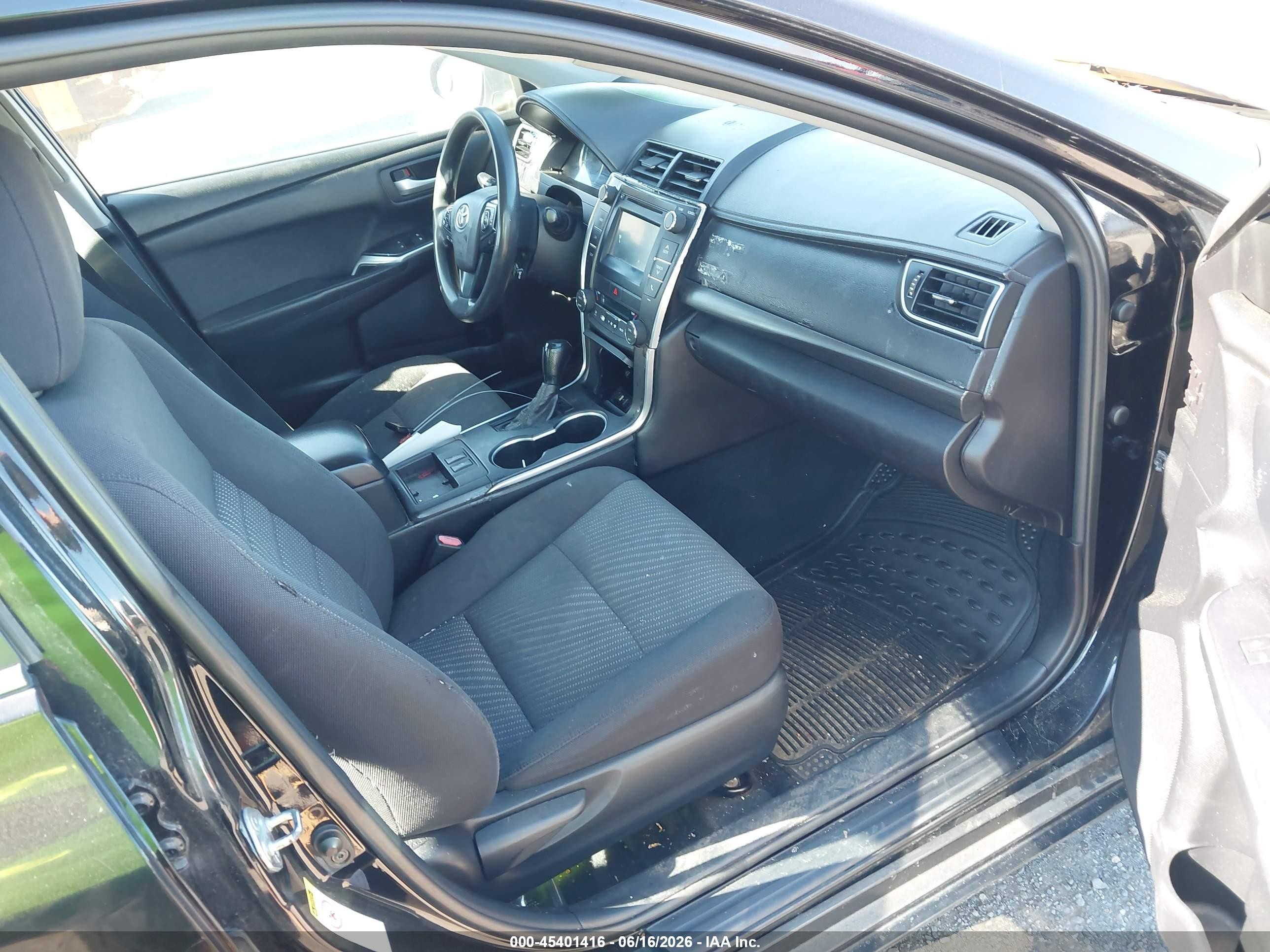 2015 Toyota Camry Hybrid Le Черный vin: 4T1BD1FK5FU172310