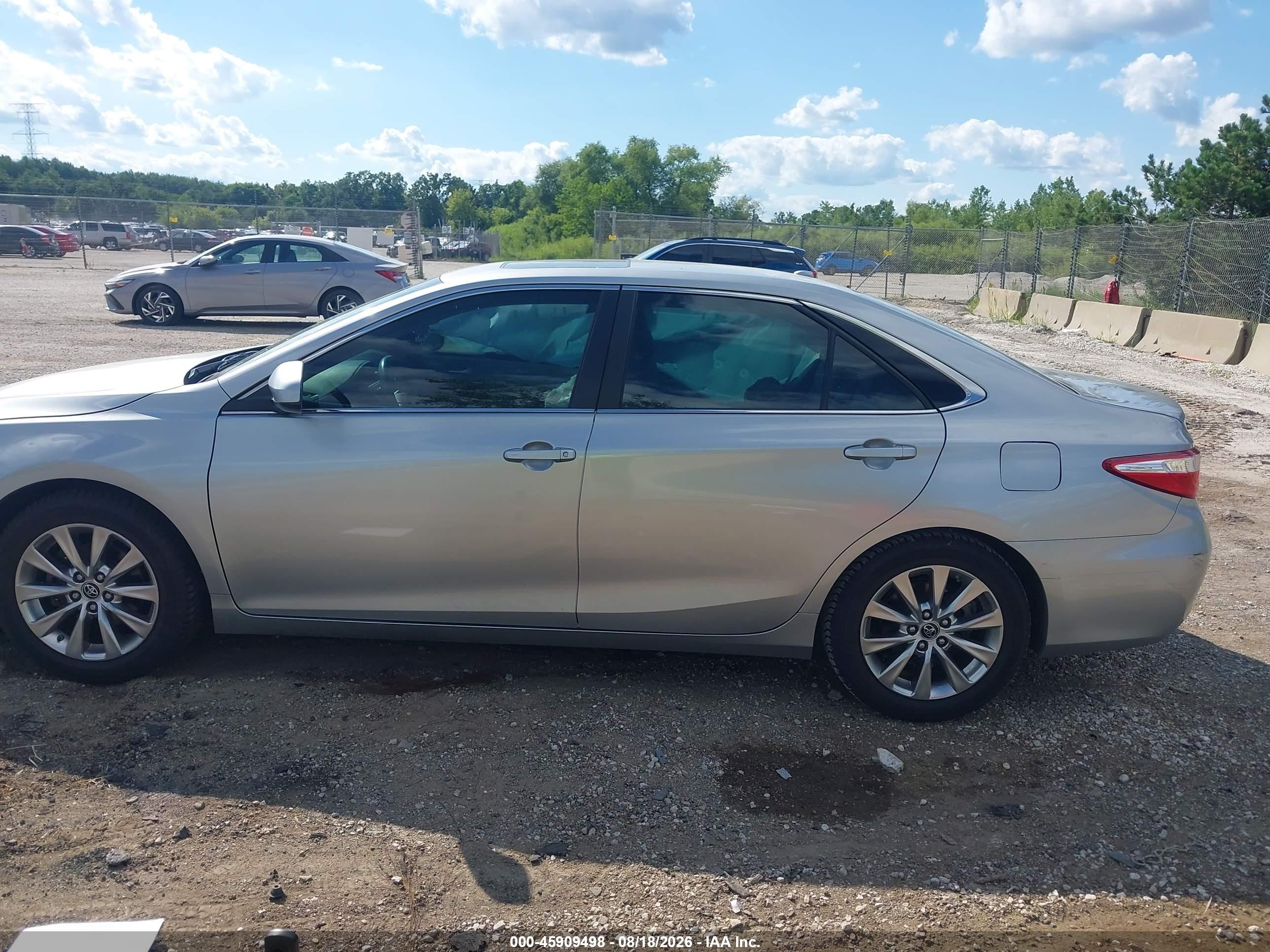 2015 Toyota Camry Hybrid Xle Silver vin: 4T1BD1FK5FU176776