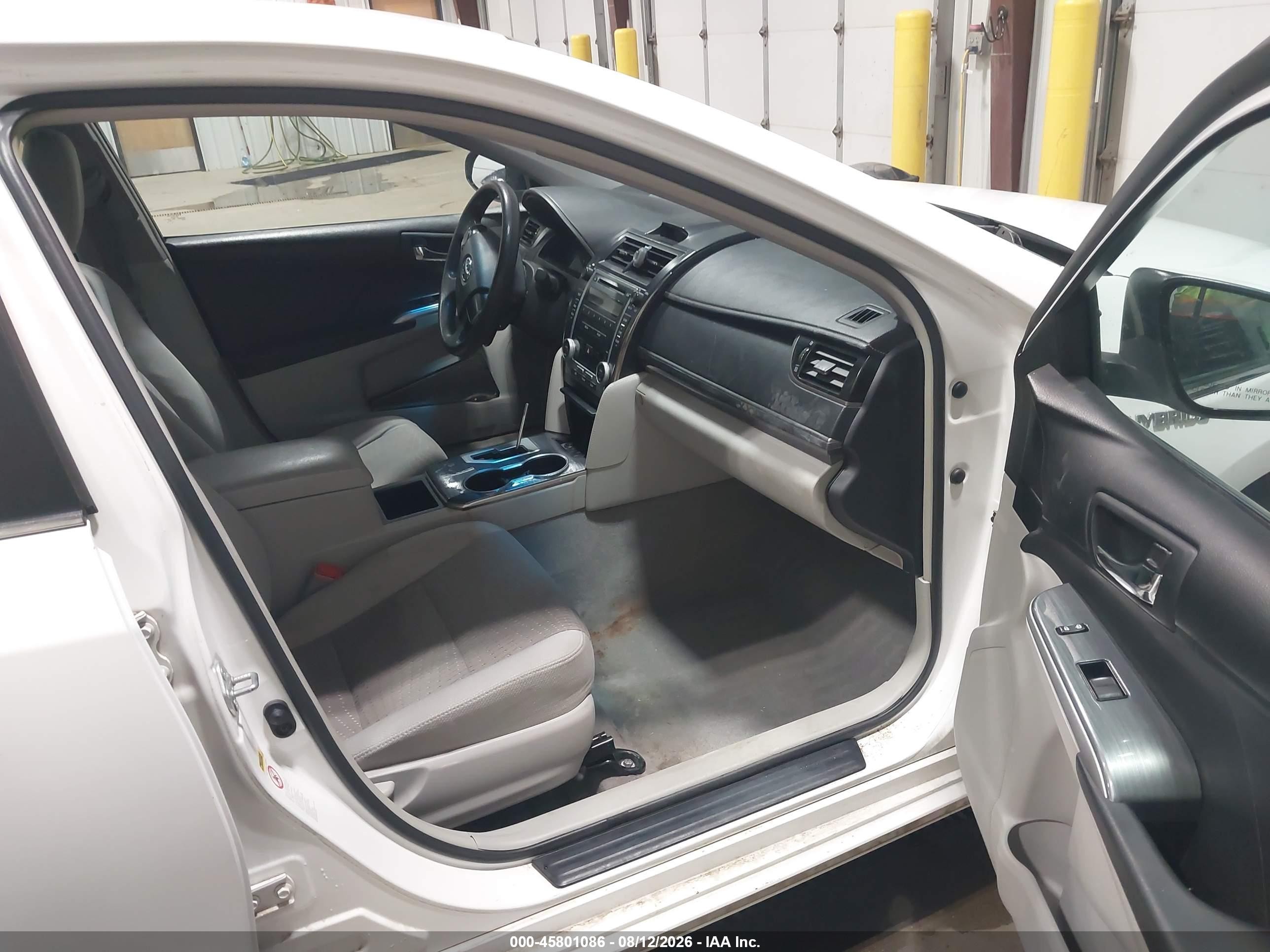 2012 Toyota Camry Hybrid Le White vin: 4T1BD1FK6CU049398
