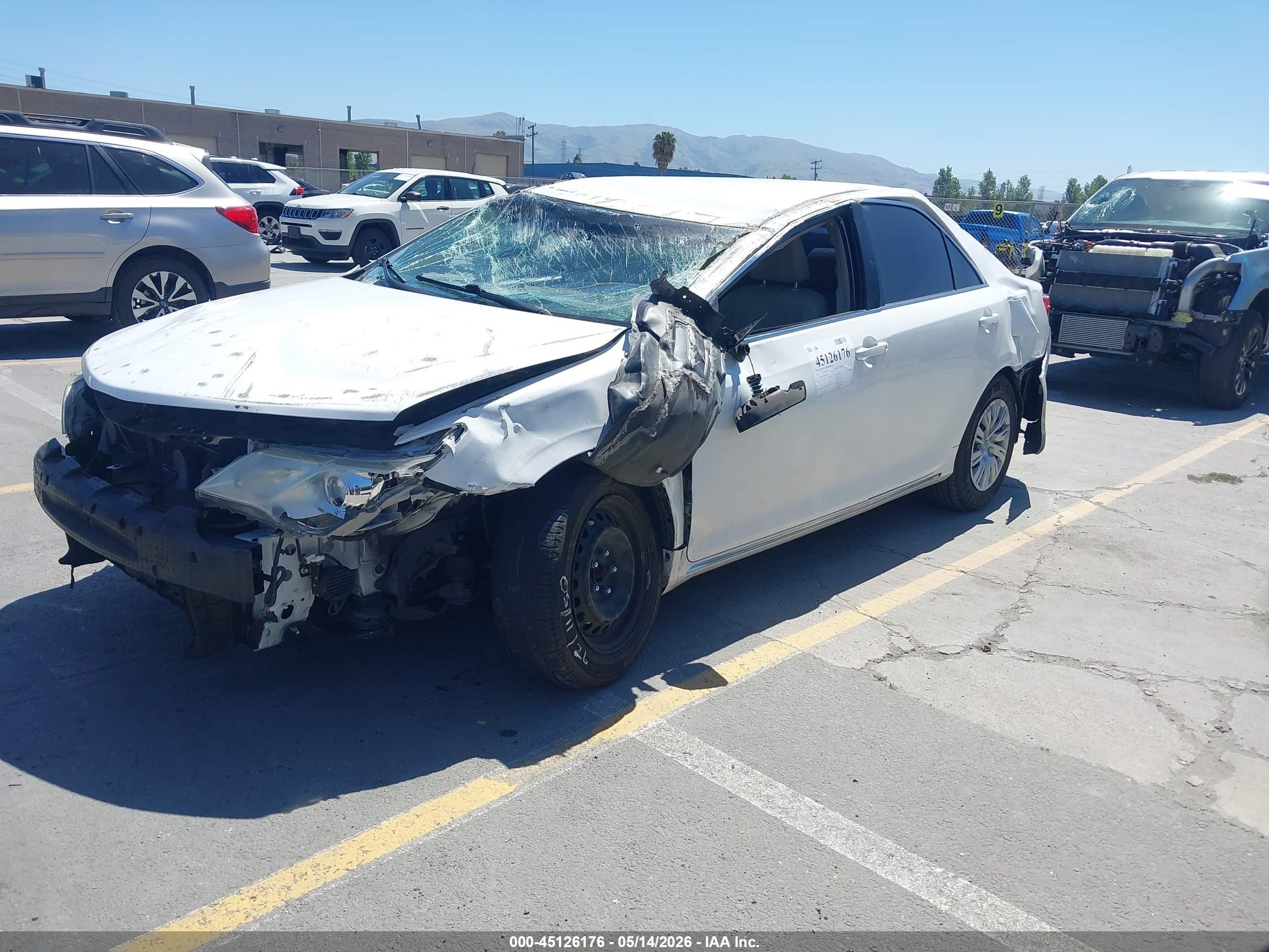 2012 Toyota Camry Hybrid Le White vin: 4T1BD1FK6CU061230